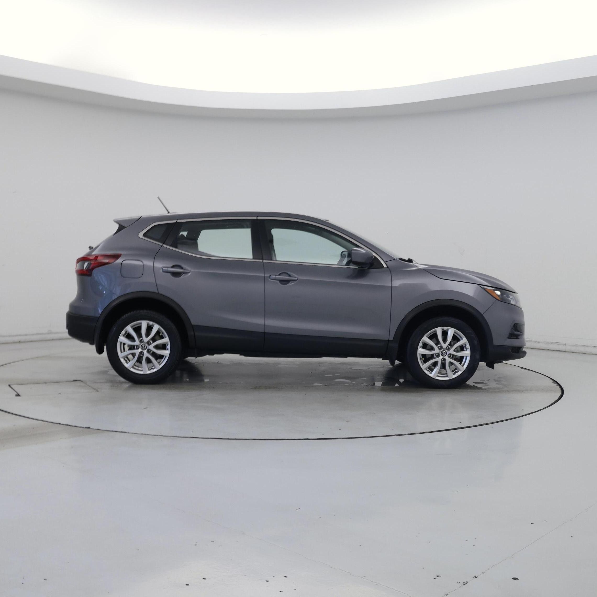 Thumbnail: 2021 Nissan Rogue Sport - 7