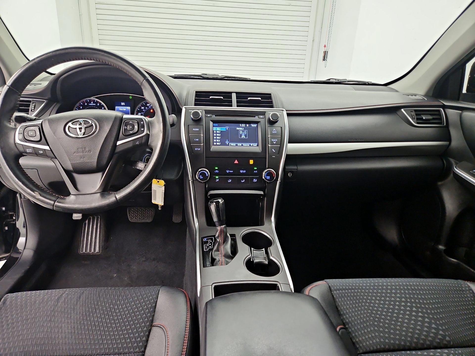 Thumbnail: 2015 Toyota Camry - 9