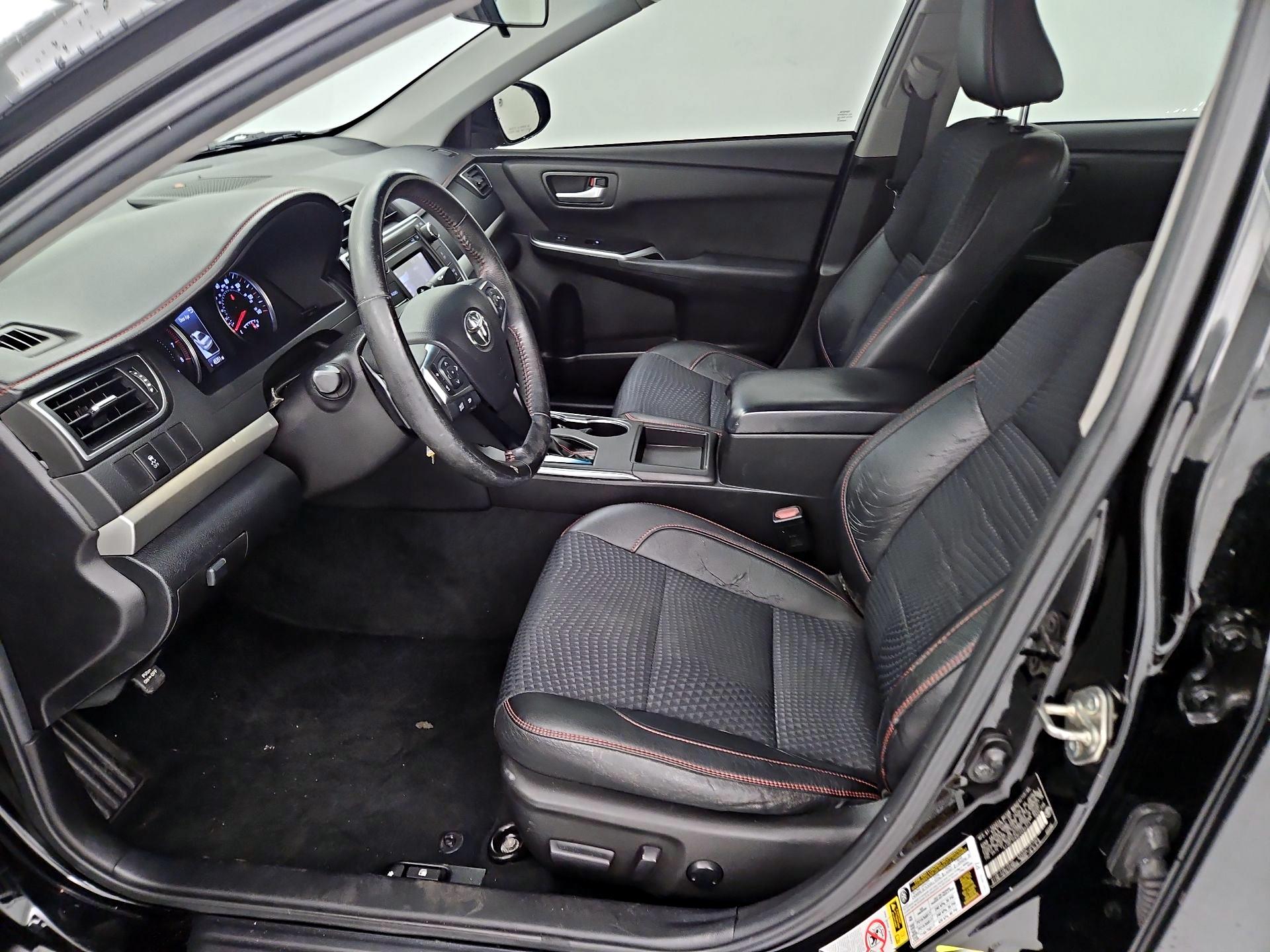 Thumbnail: 2015 Toyota Camry - 11