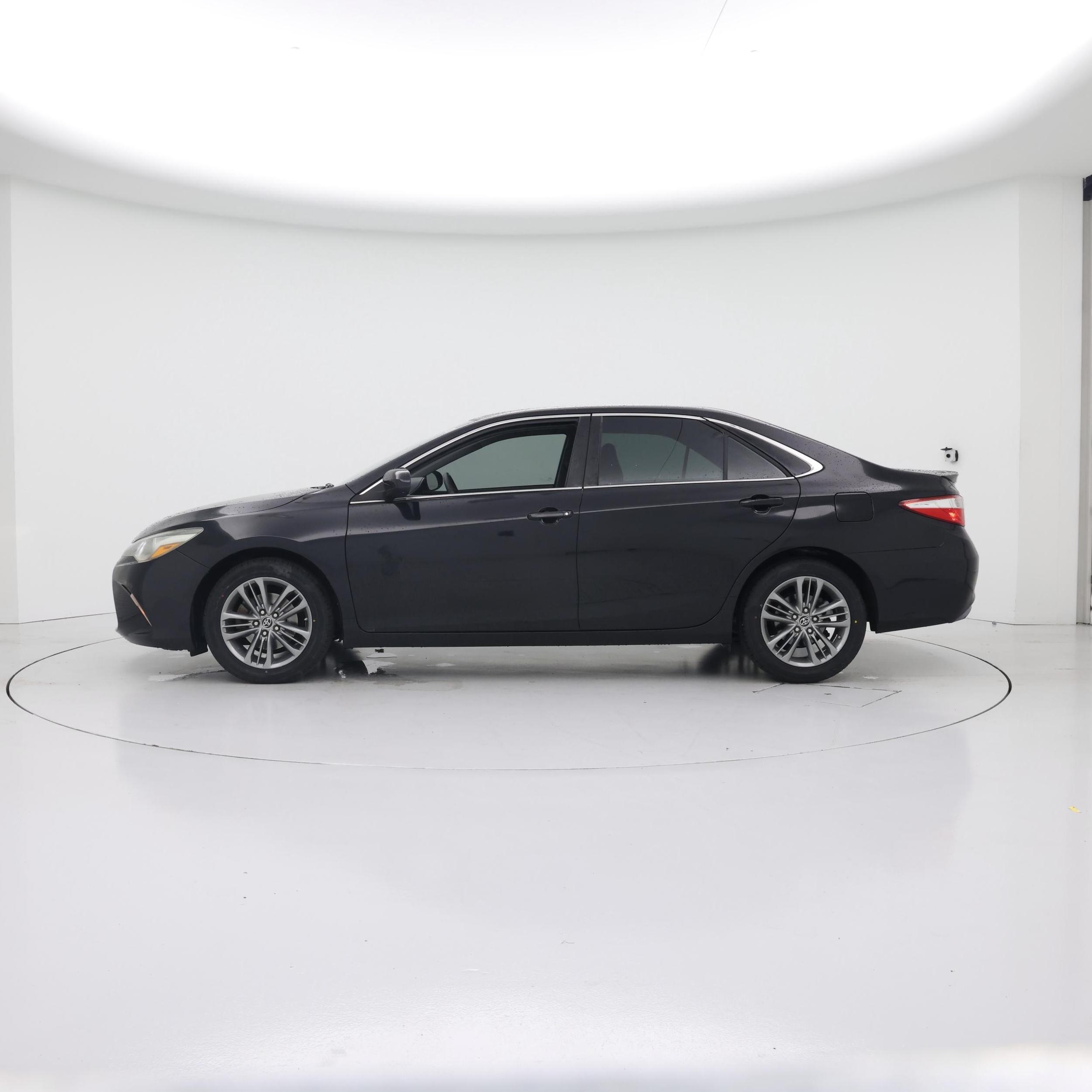 Thumbnail: 2015 Toyota Camry - 3