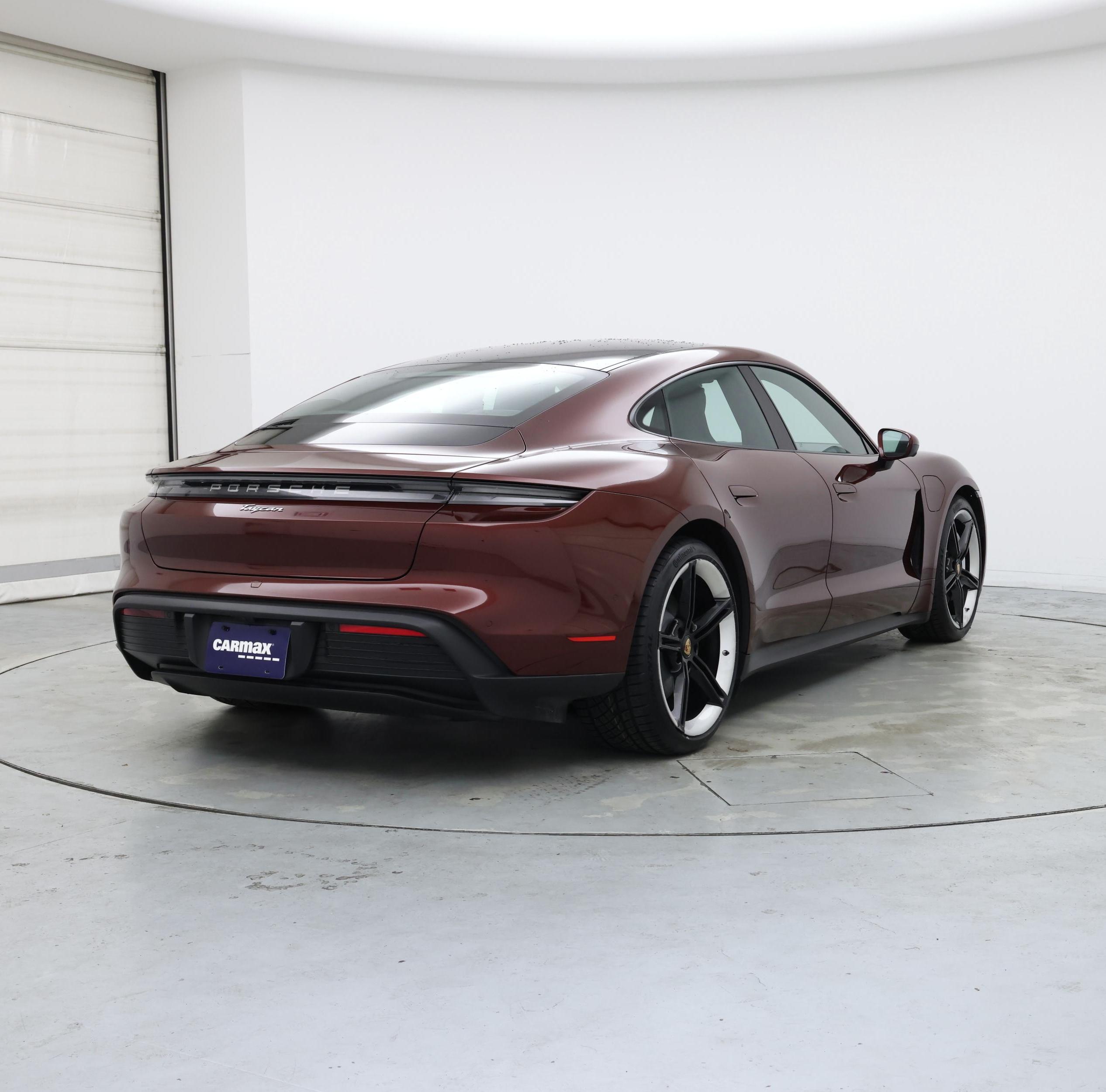 Thumbnail: 2022 Porsche Taycan - 8