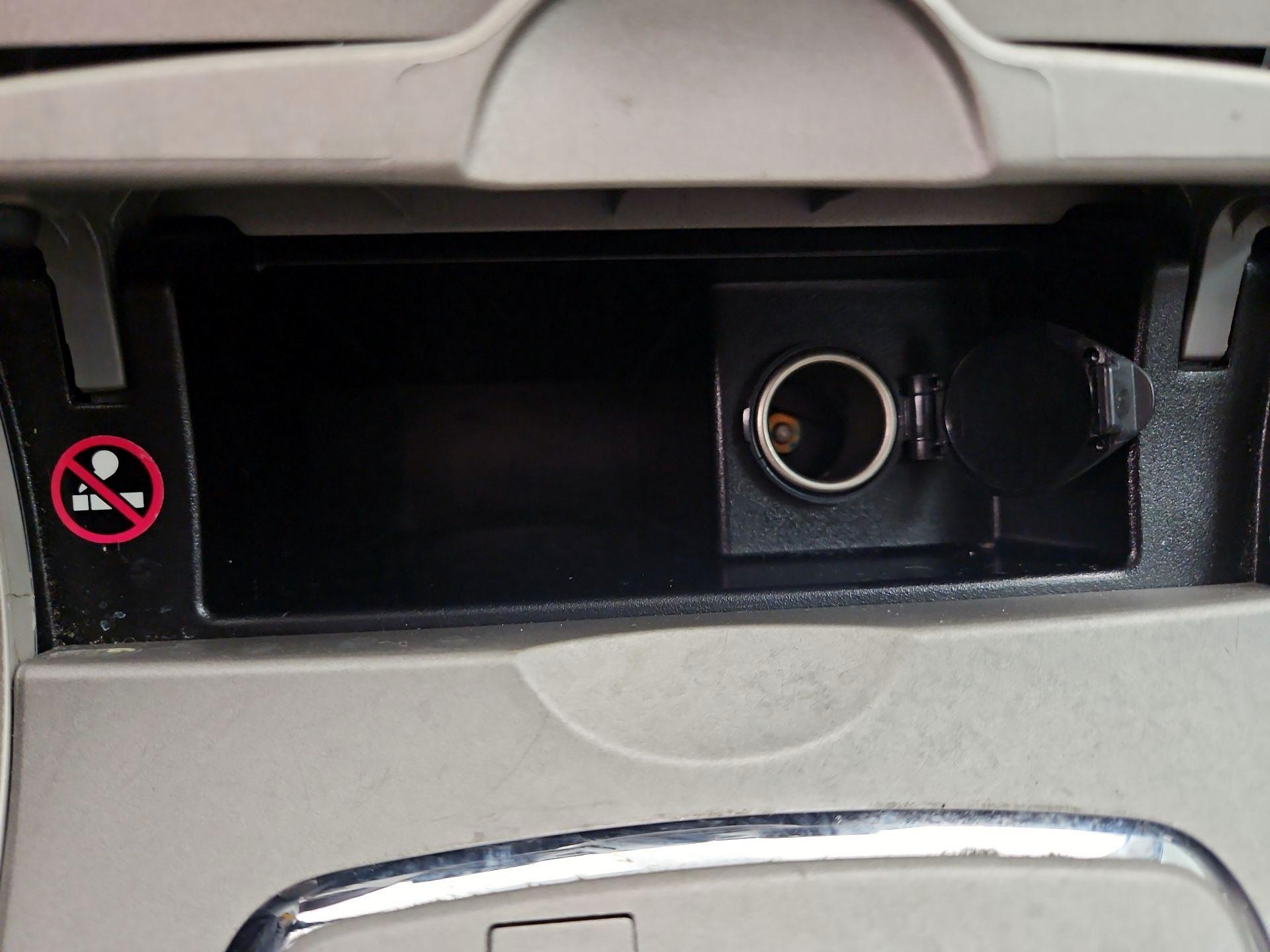 Thumbnail: 2013 Toyota Corolla - 17