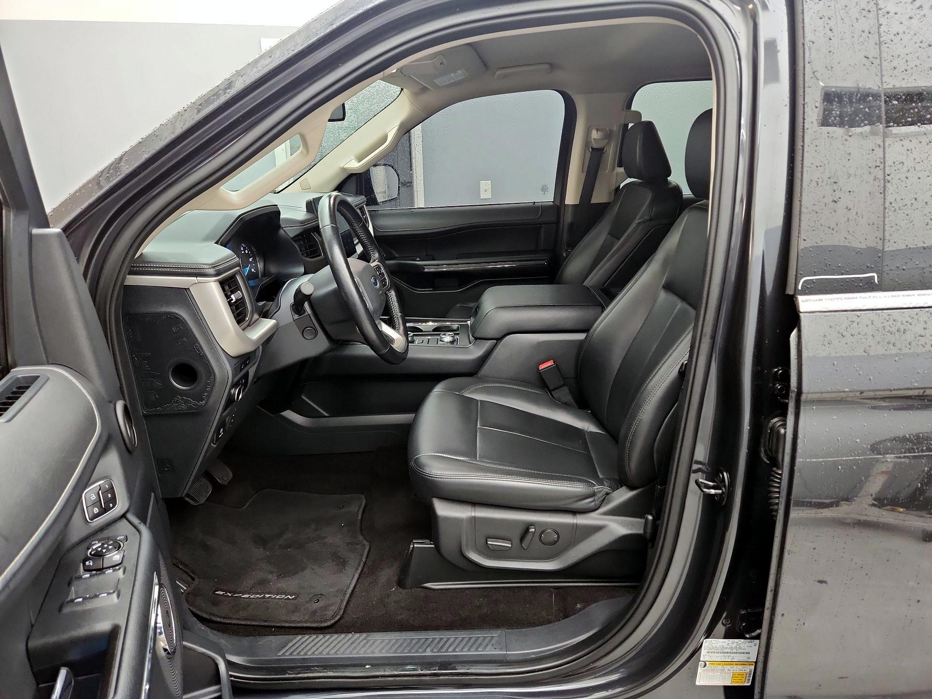 Thumbnail: 2023 Ford Expedition MAX - 11