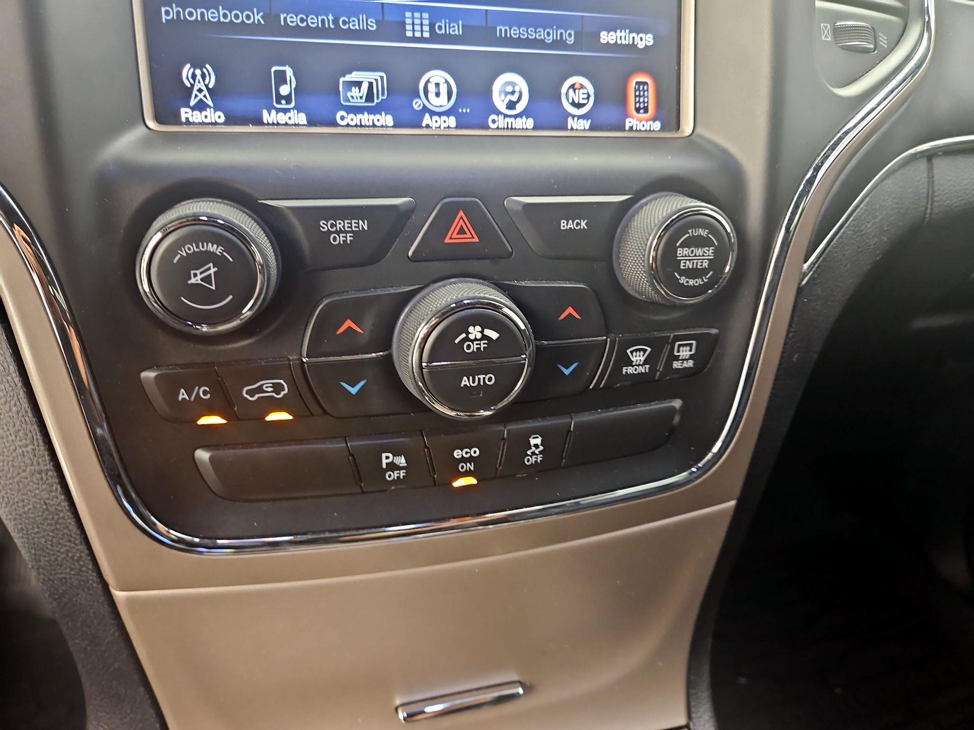Thumbnail: 2015 Jeep Grand Cherokee - 17