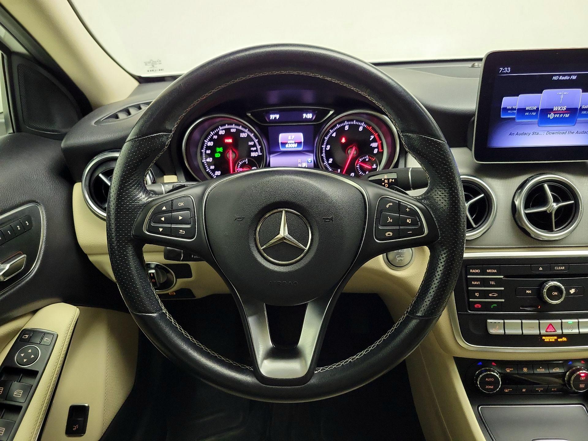 Thumbnail: 2020 Mercedes-Benz GLA - 10