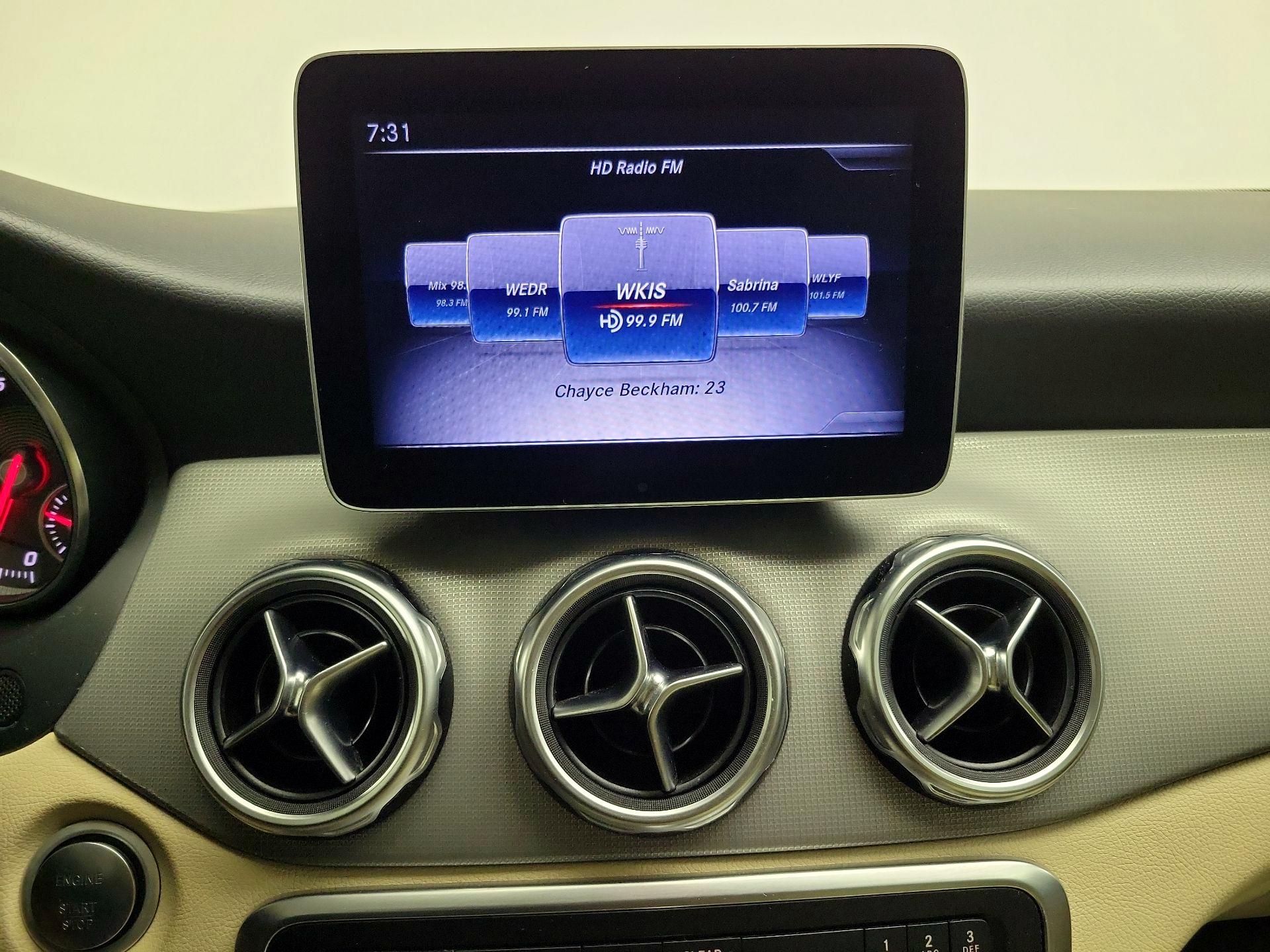 Thumbnail: 2020 Mercedes-Benz GLA - 15