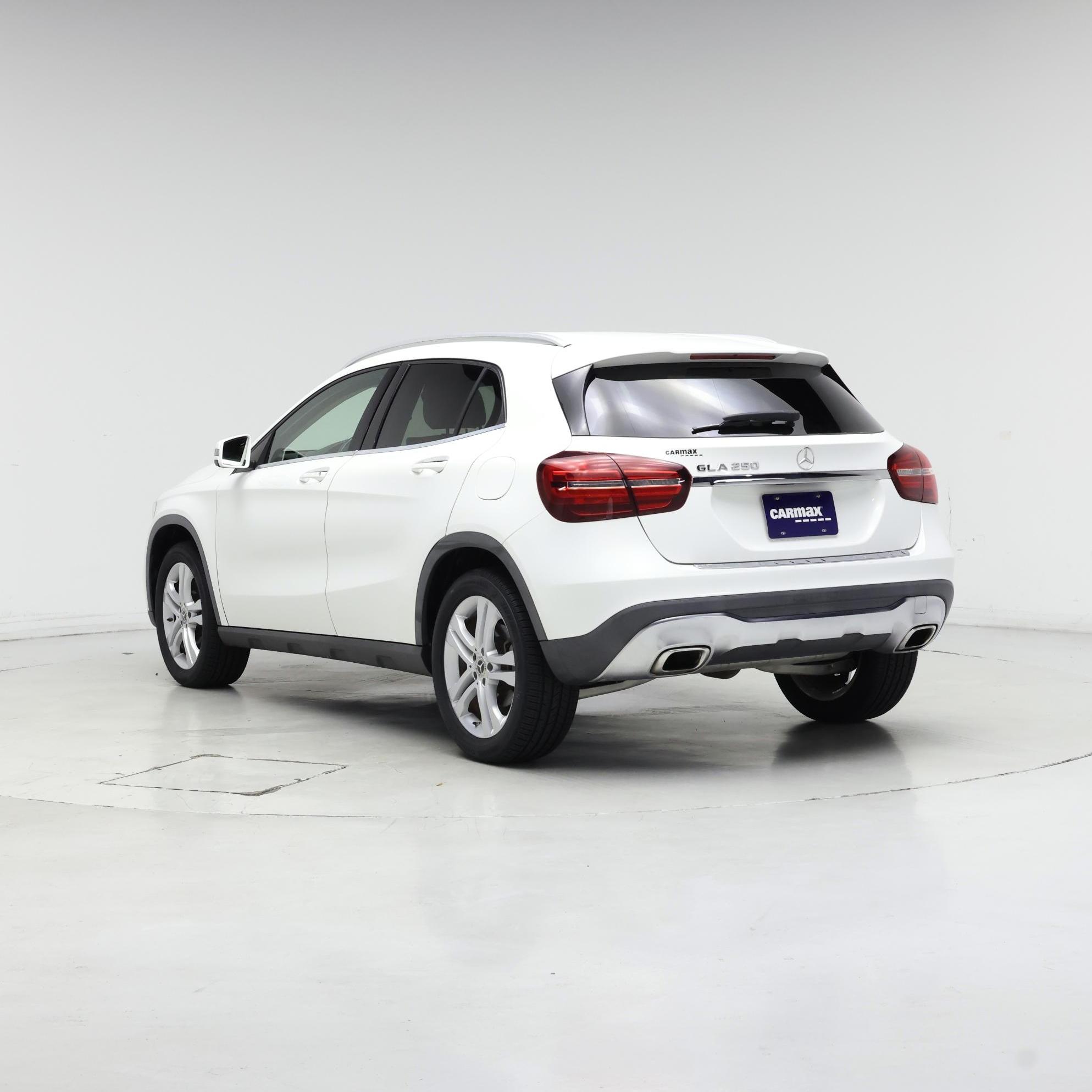 Thumbnail: 2020 Mercedes-Benz GLA - 2