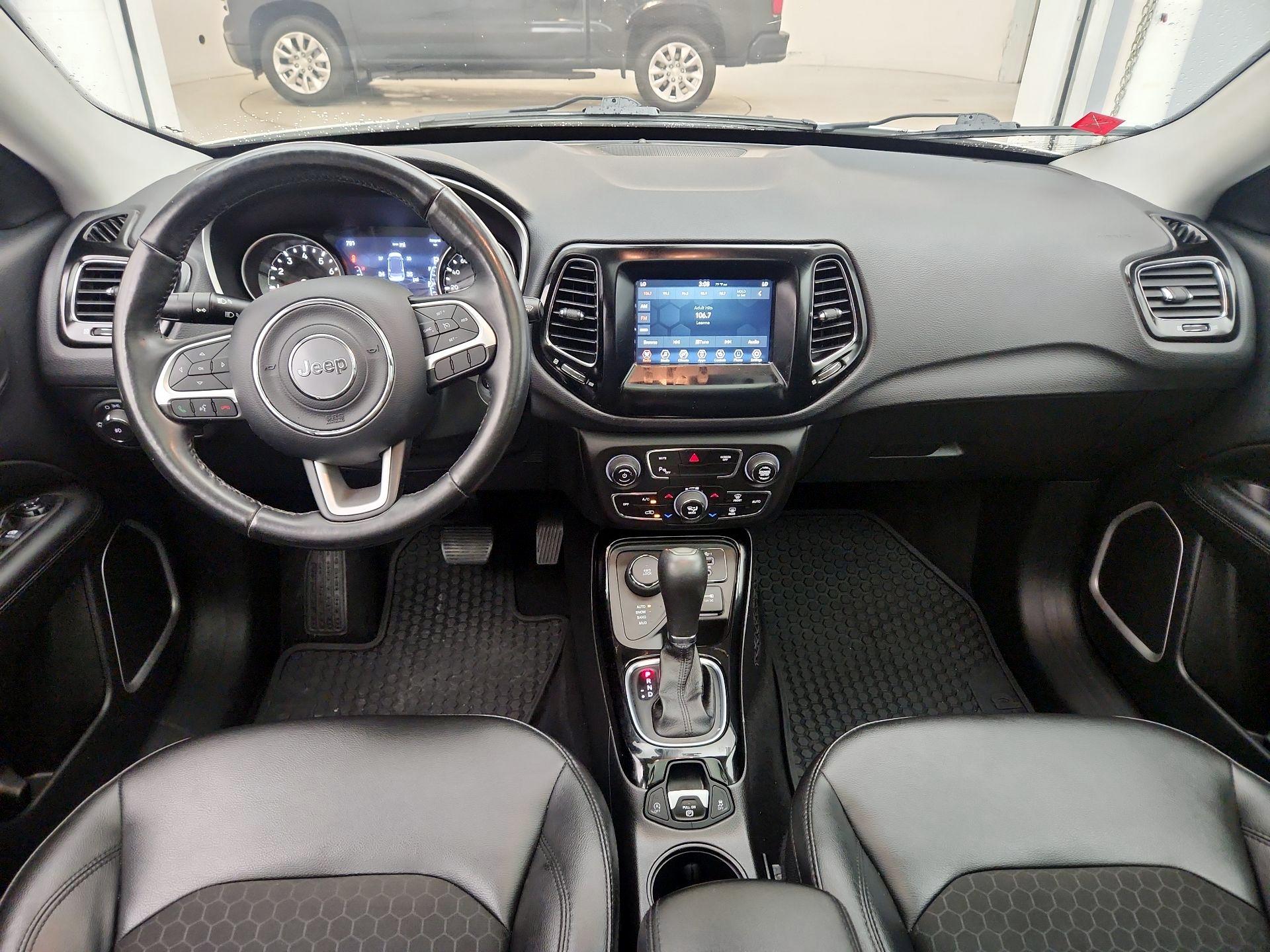 Thumbnail: 2020 Jeep Compass - 9