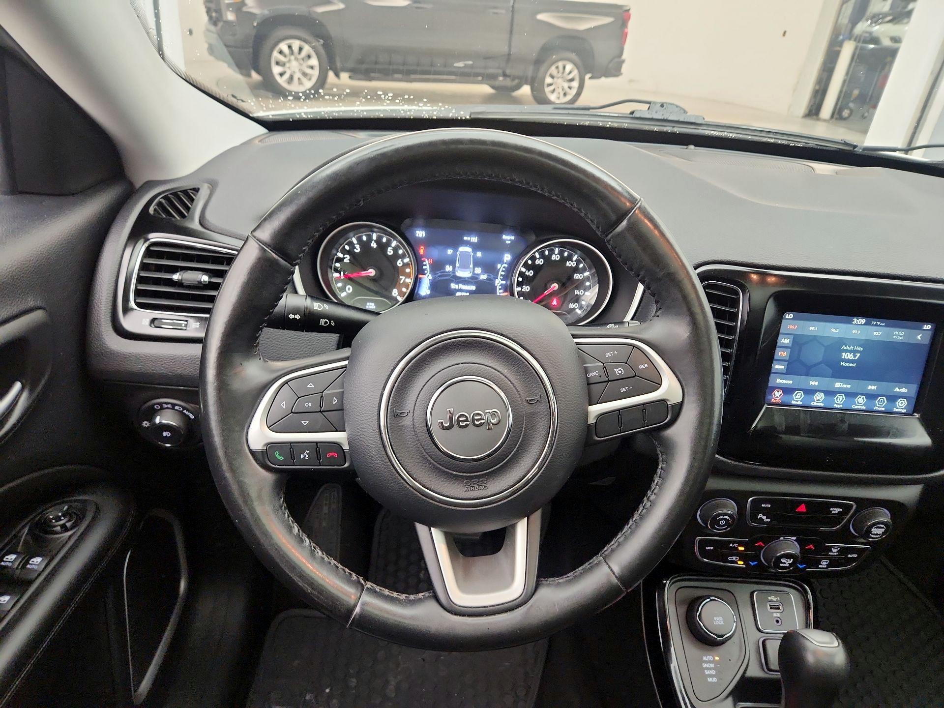 Thumbnail: 2020 Jeep Compass - 10