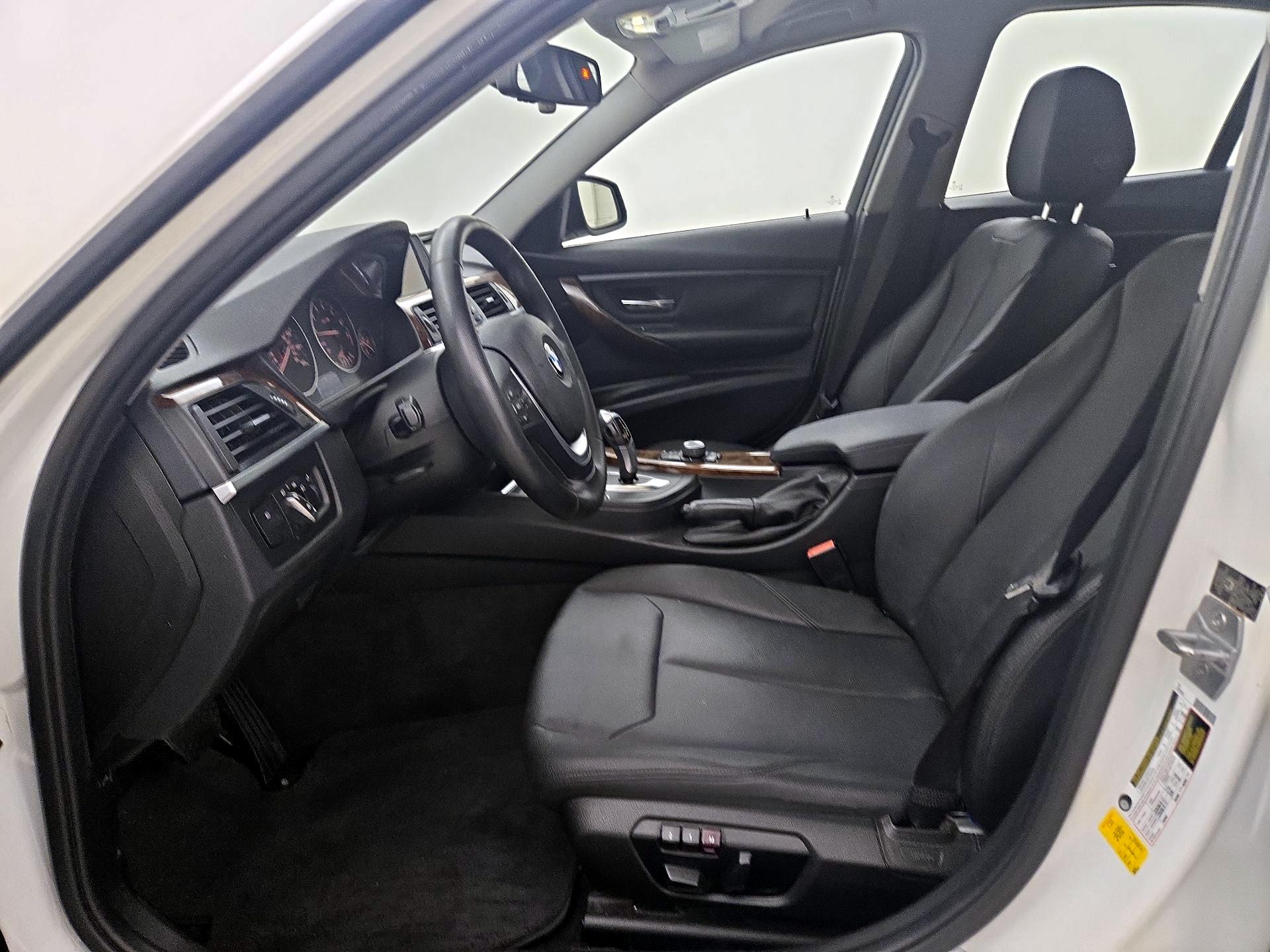 Thumbnail: 2014 BMW 3 Series - 11