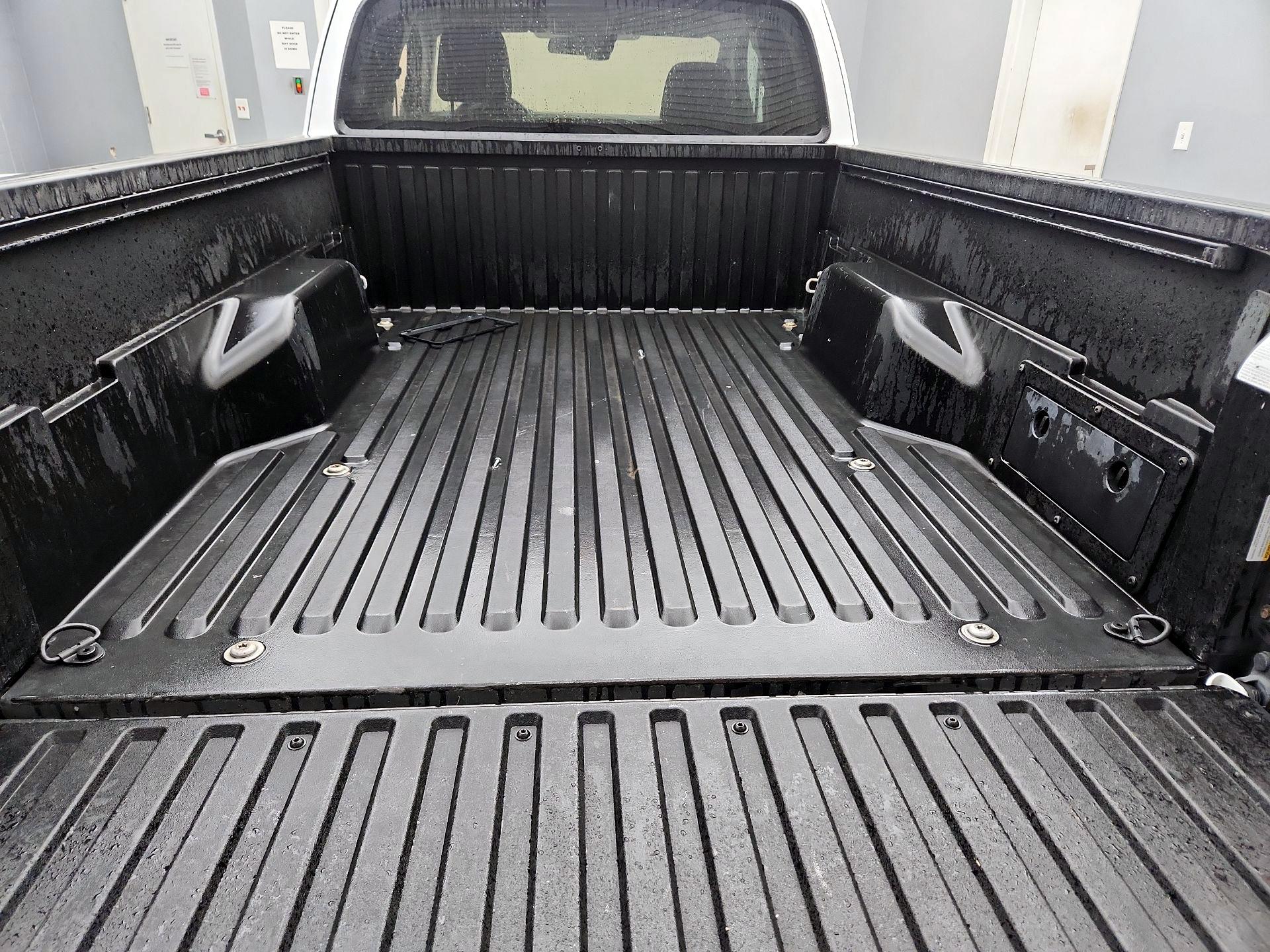 Thumbnail: 2020 Toyota Tacoma - 19