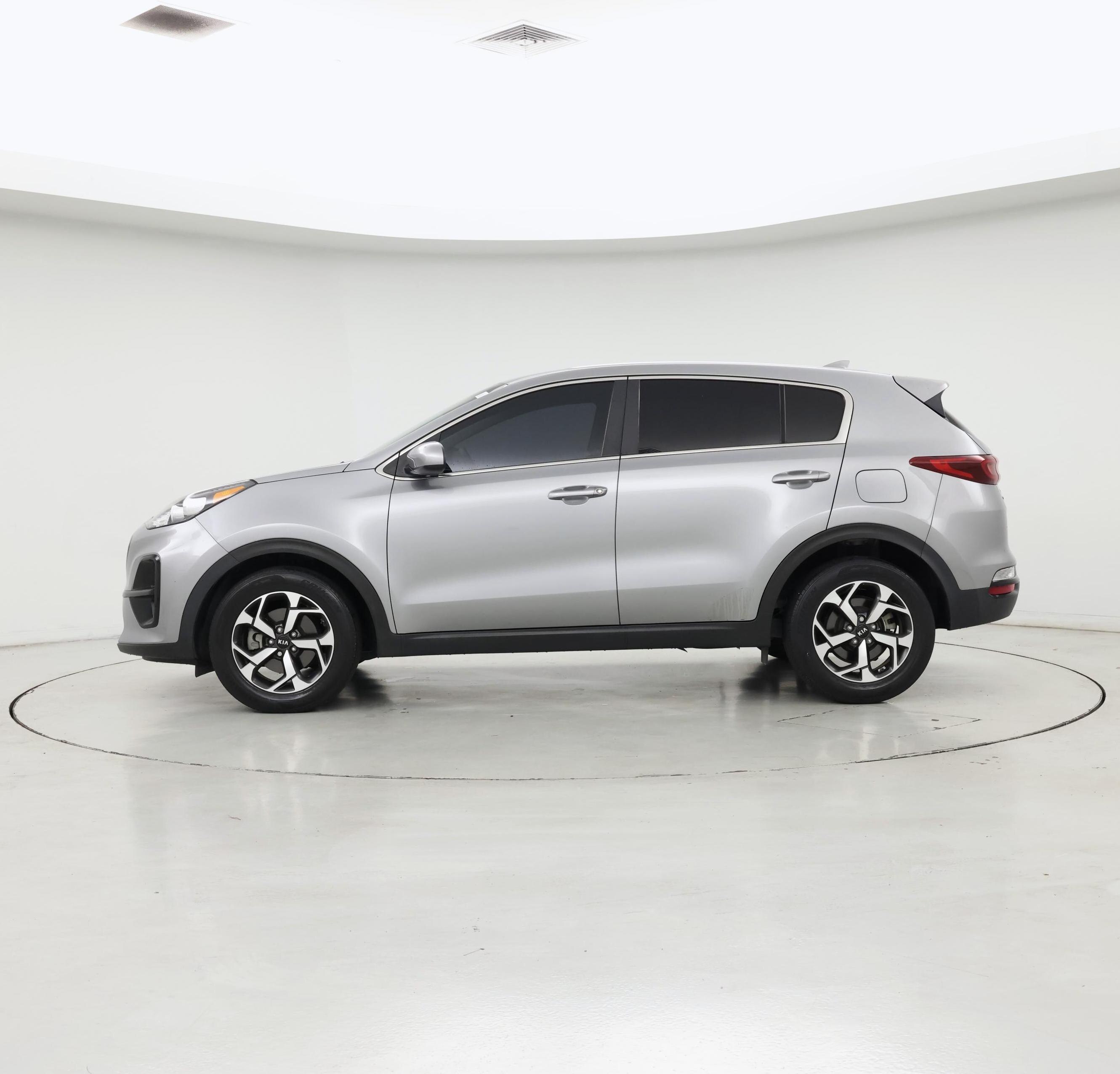Thumbnail: 2020 Kia Sportage - 3