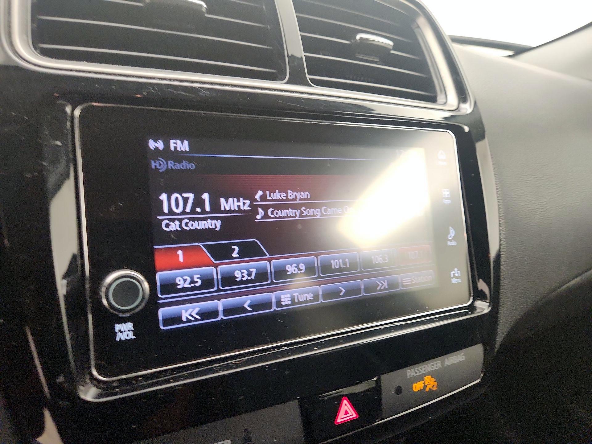 Thumbnail: 2018 Mitsubishi Outlander Sport - 14