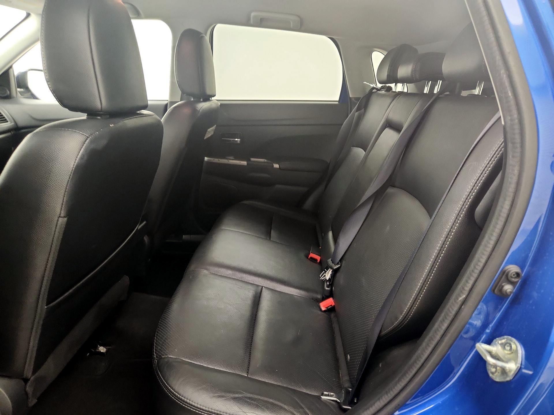 Thumbnail: 2018 Mitsubishi Outlander Sport - 18