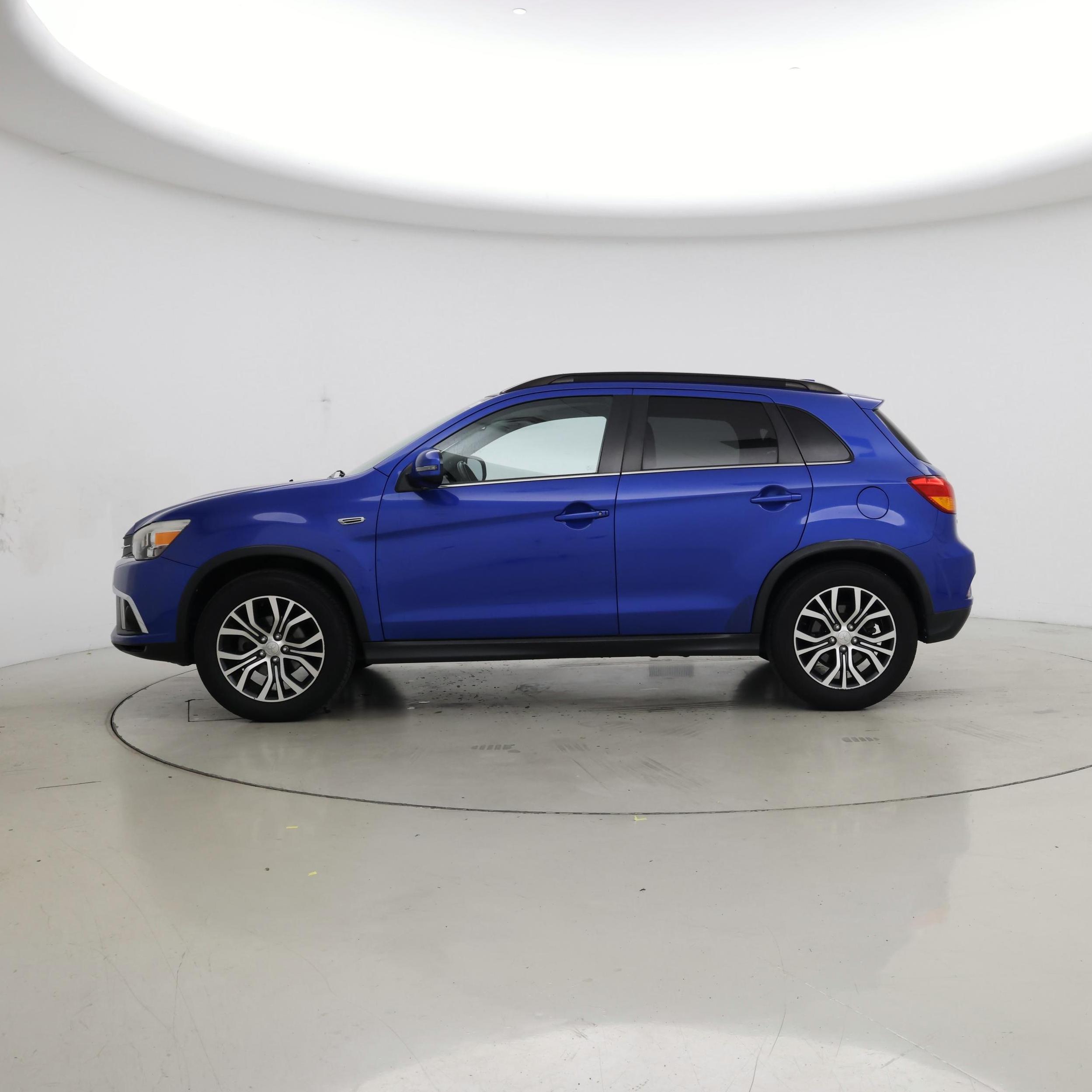 Thumbnail: 2018 Mitsubishi Outlander Sport - 3