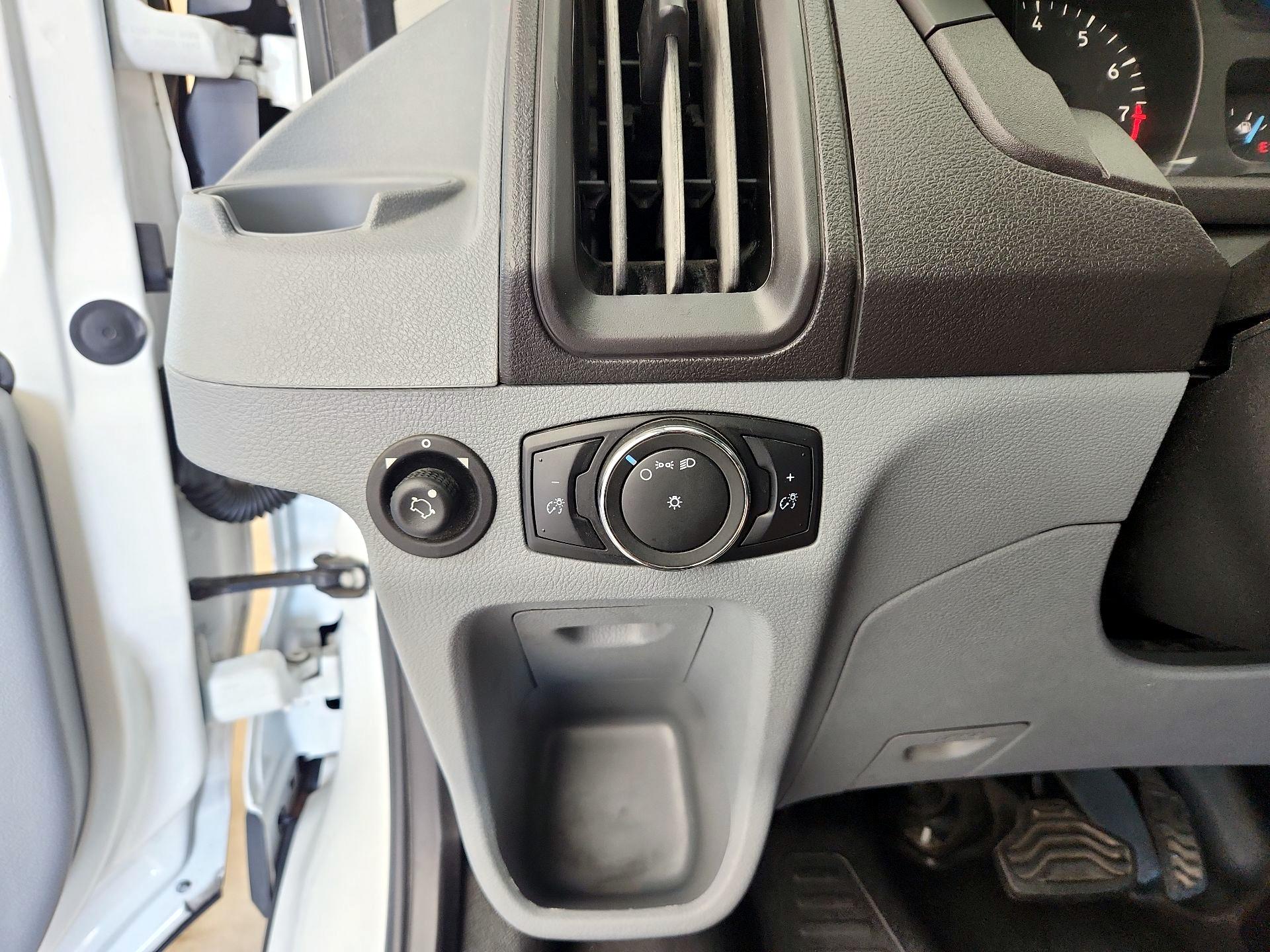 Thumbnail: 2019 Ford Transit Series - 13
