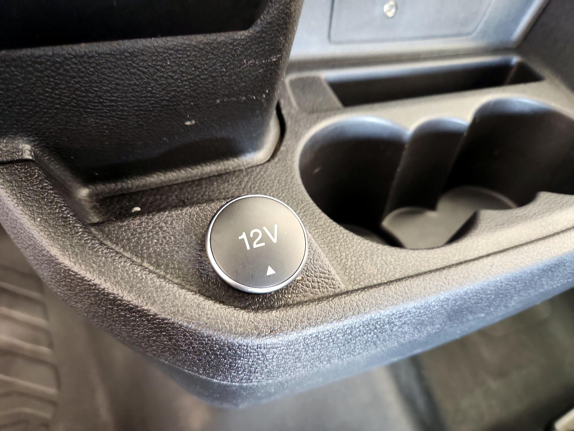 Thumbnail: 2019 Ford Transit Series - 18