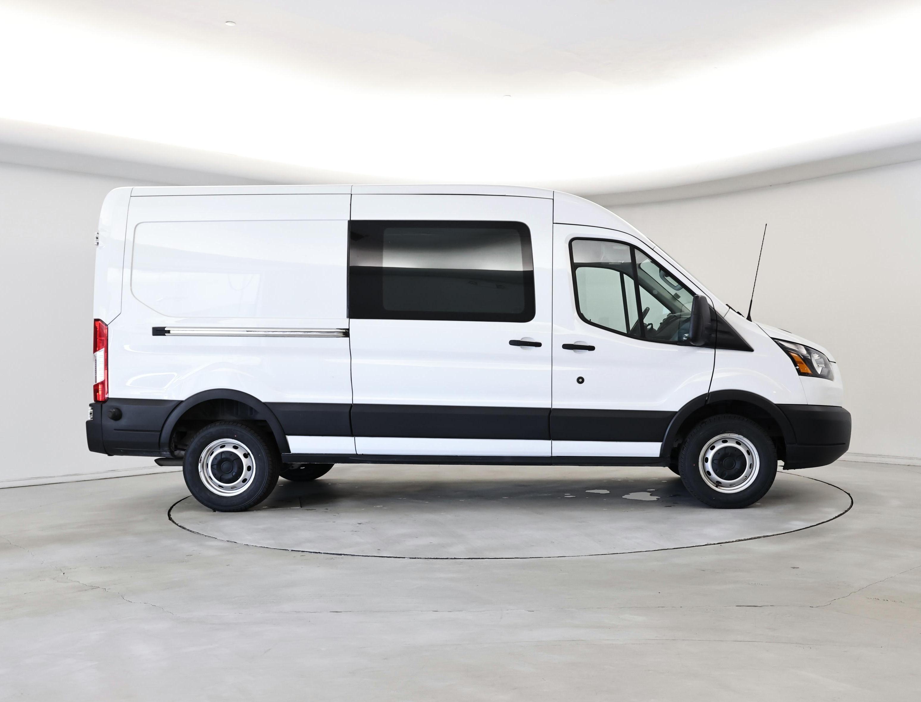 Thumbnail: 2019 Ford Transit Series - 7