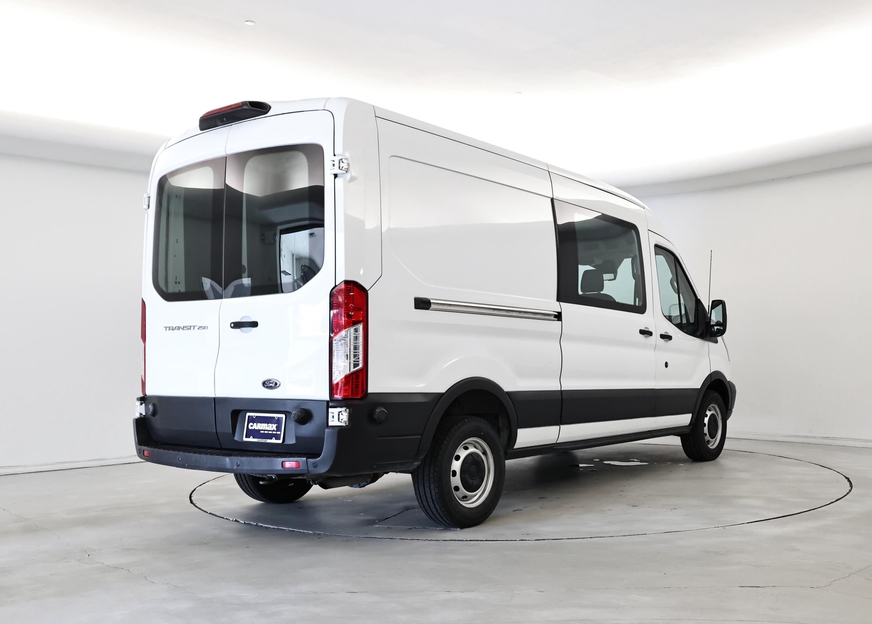 Thumbnail: 2019 Ford Transit Series - 8