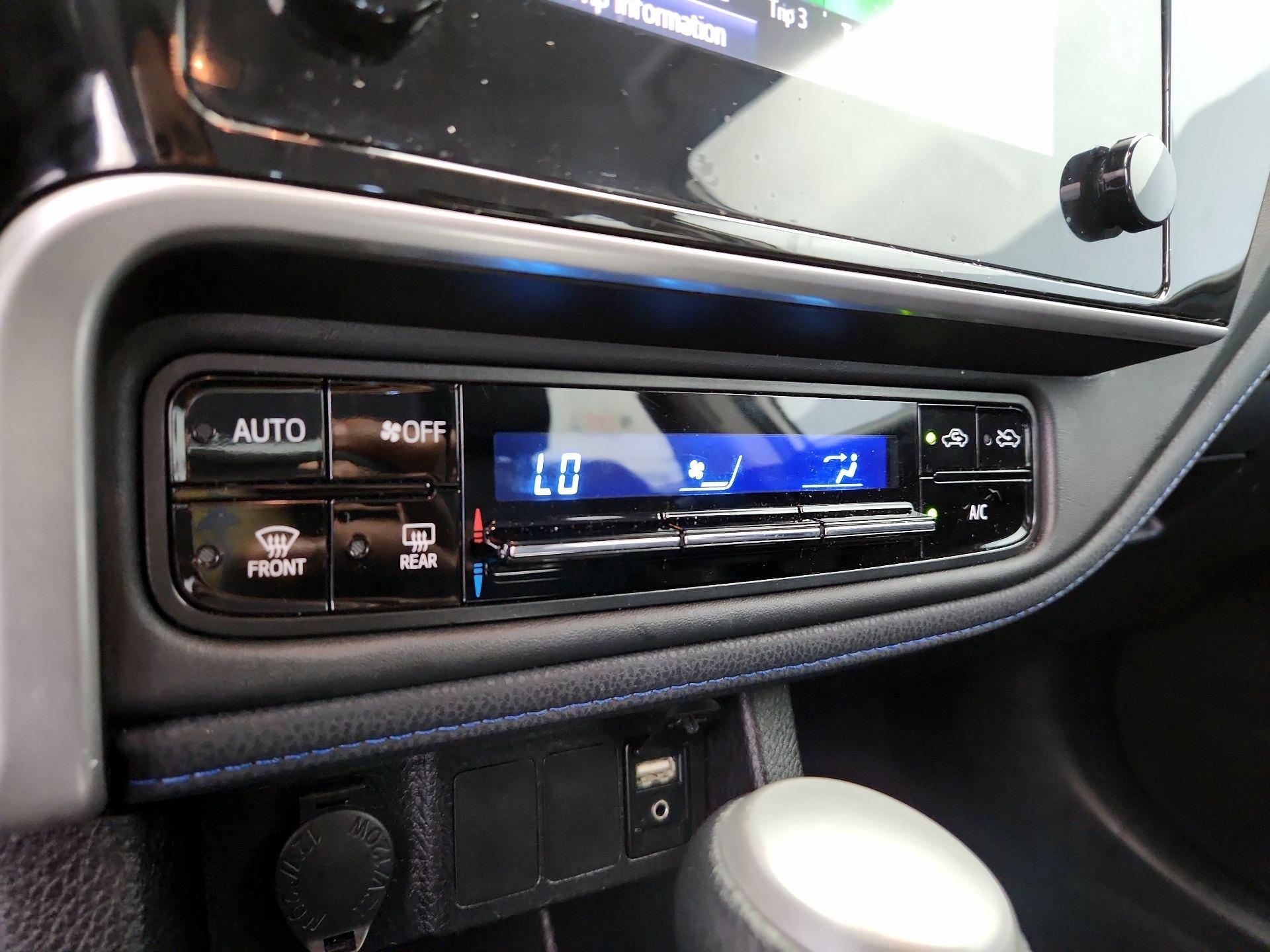 Thumbnail: 2019 Toyota Corolla - 16