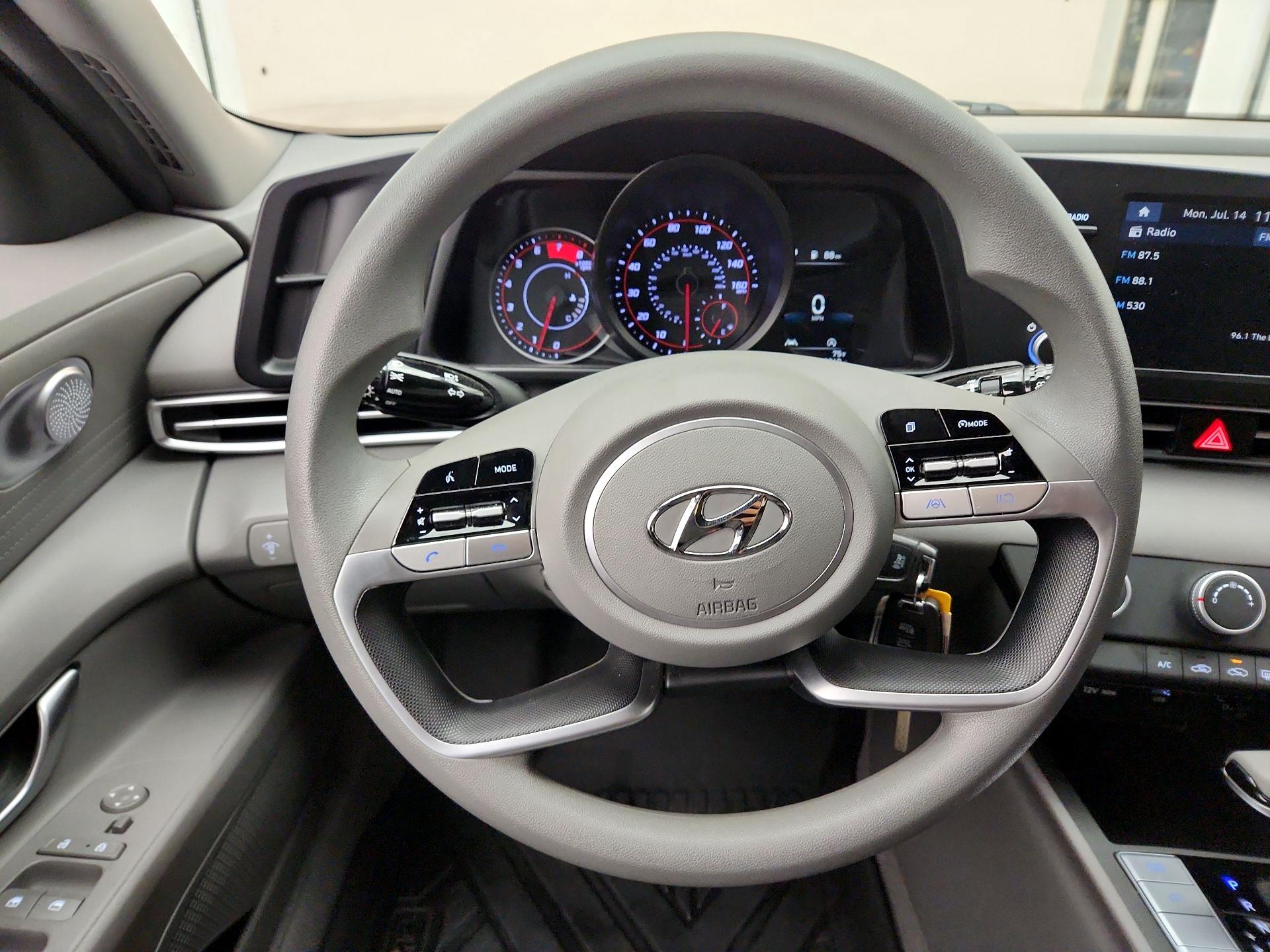 Thumbnail: 2023 Hyundai Elantra - 10