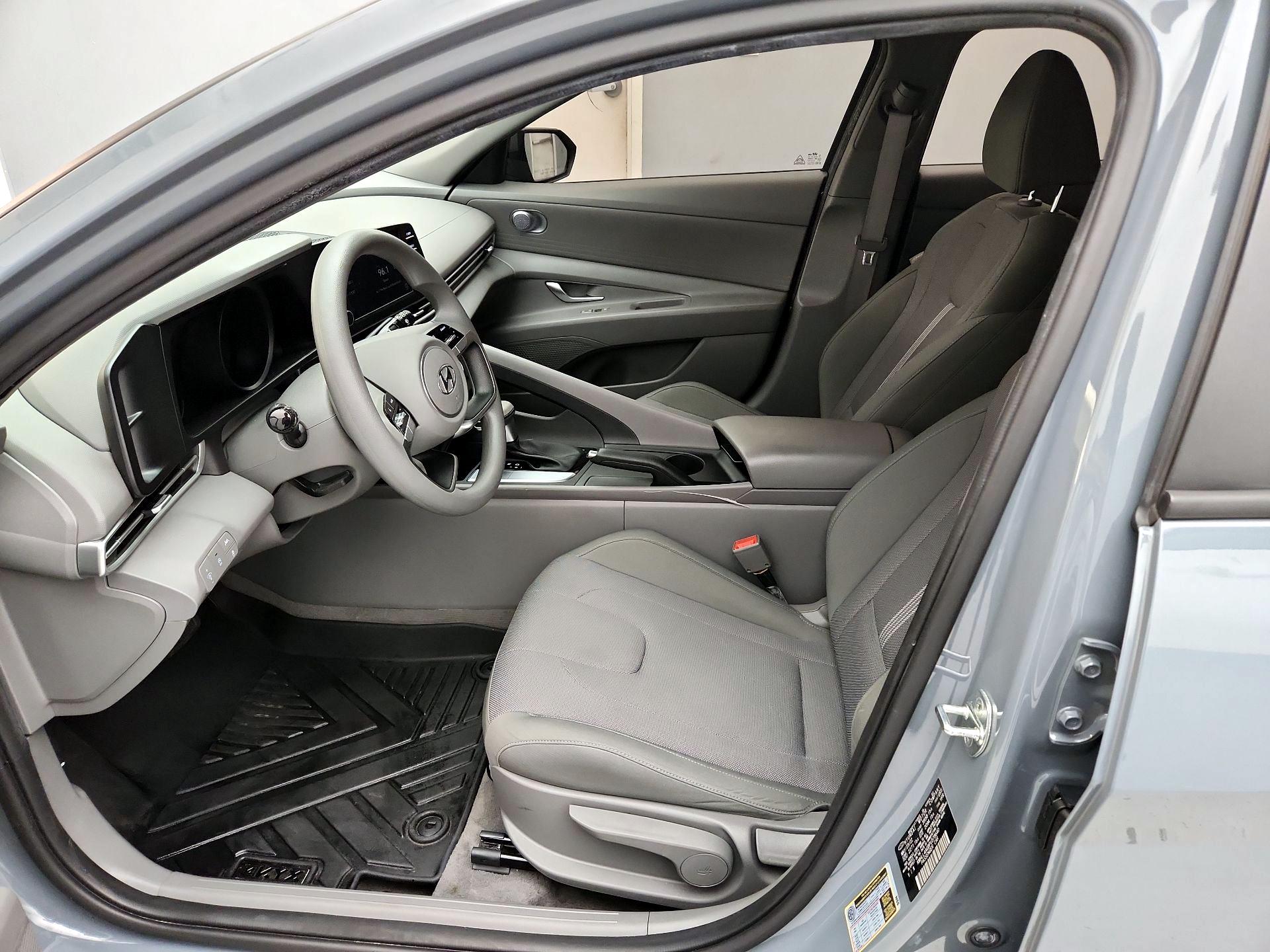 Thumbnail: 2023 Hyundai Elantra - 11