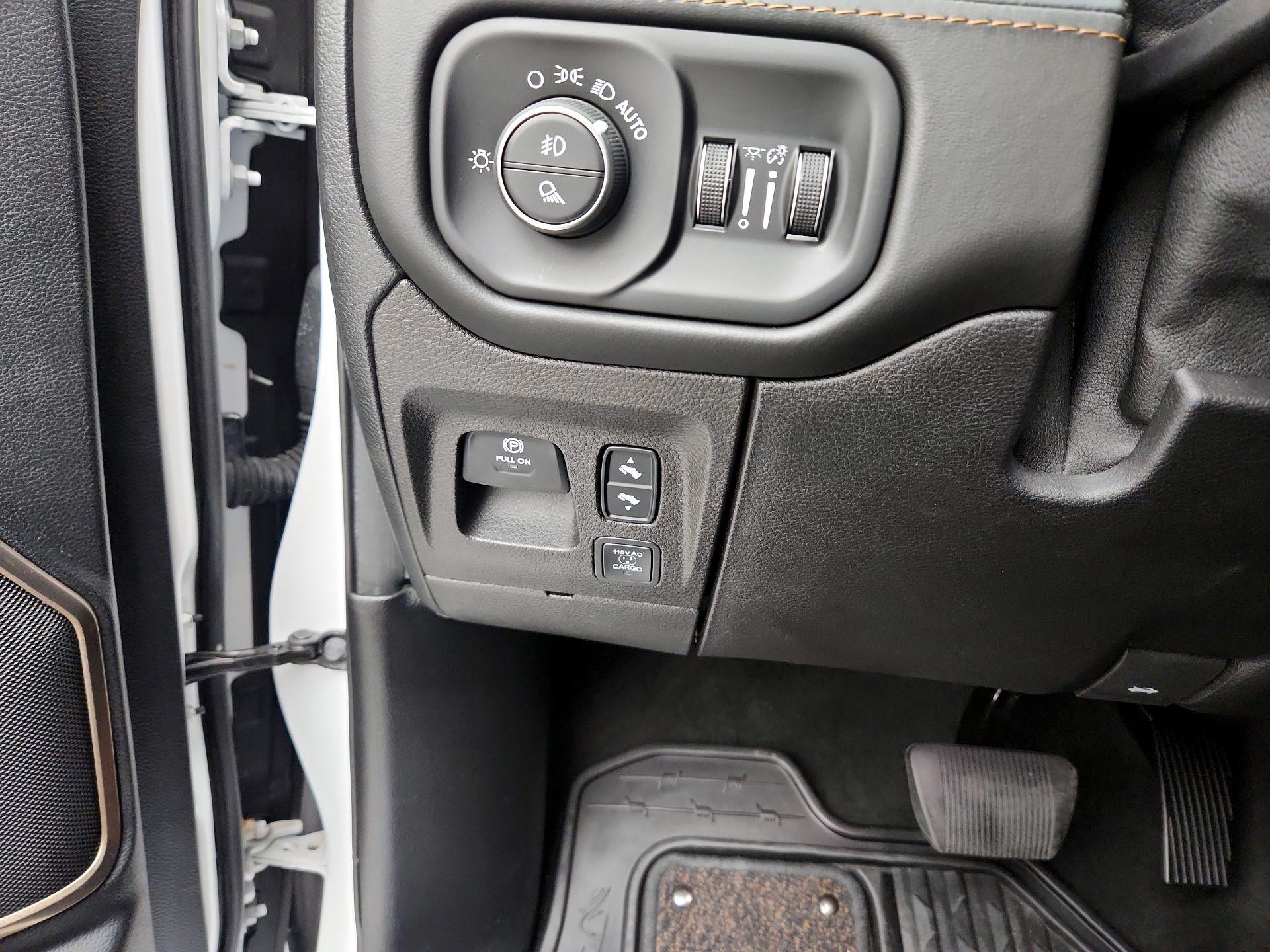 Thumbnail: 2019 RAM 1500 - 13