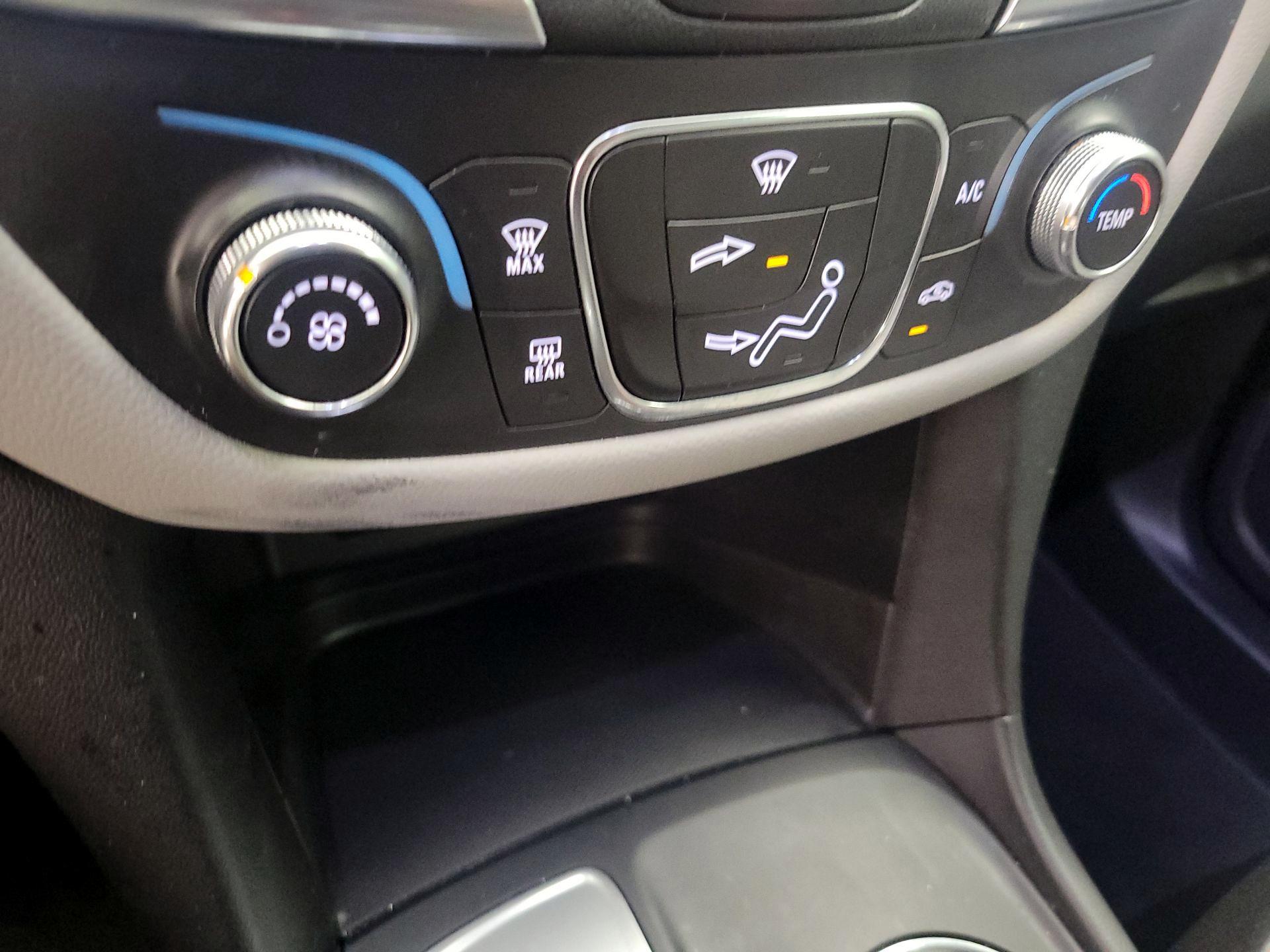 Thumbnail: 2021 Chevrolet Equinox - 16