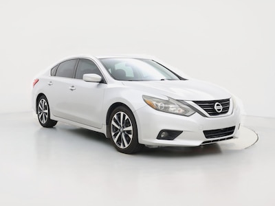 Gray 2016 Nissan Altima SR
