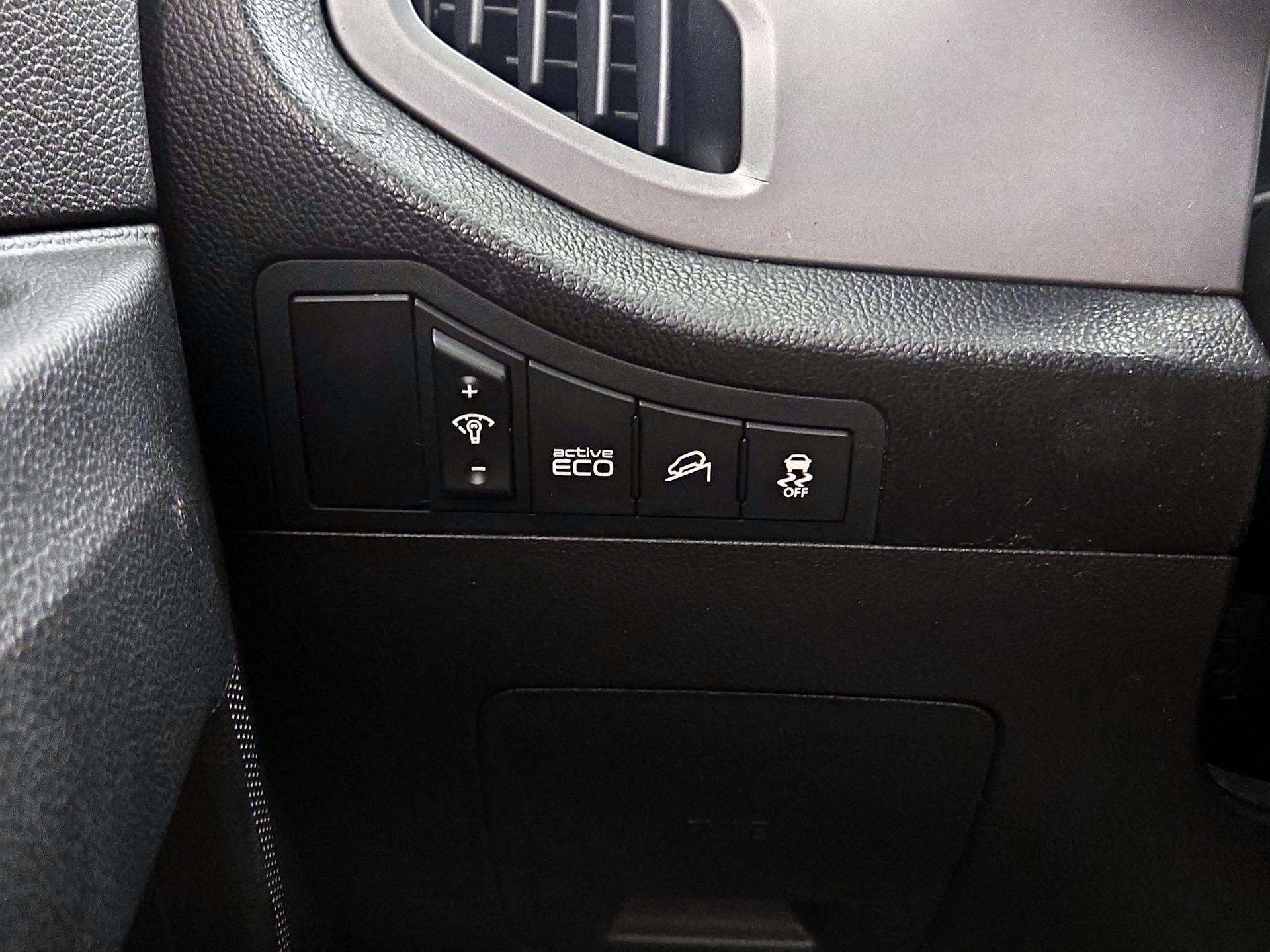 Thumbnail: 2015 Kia Sportage - 13