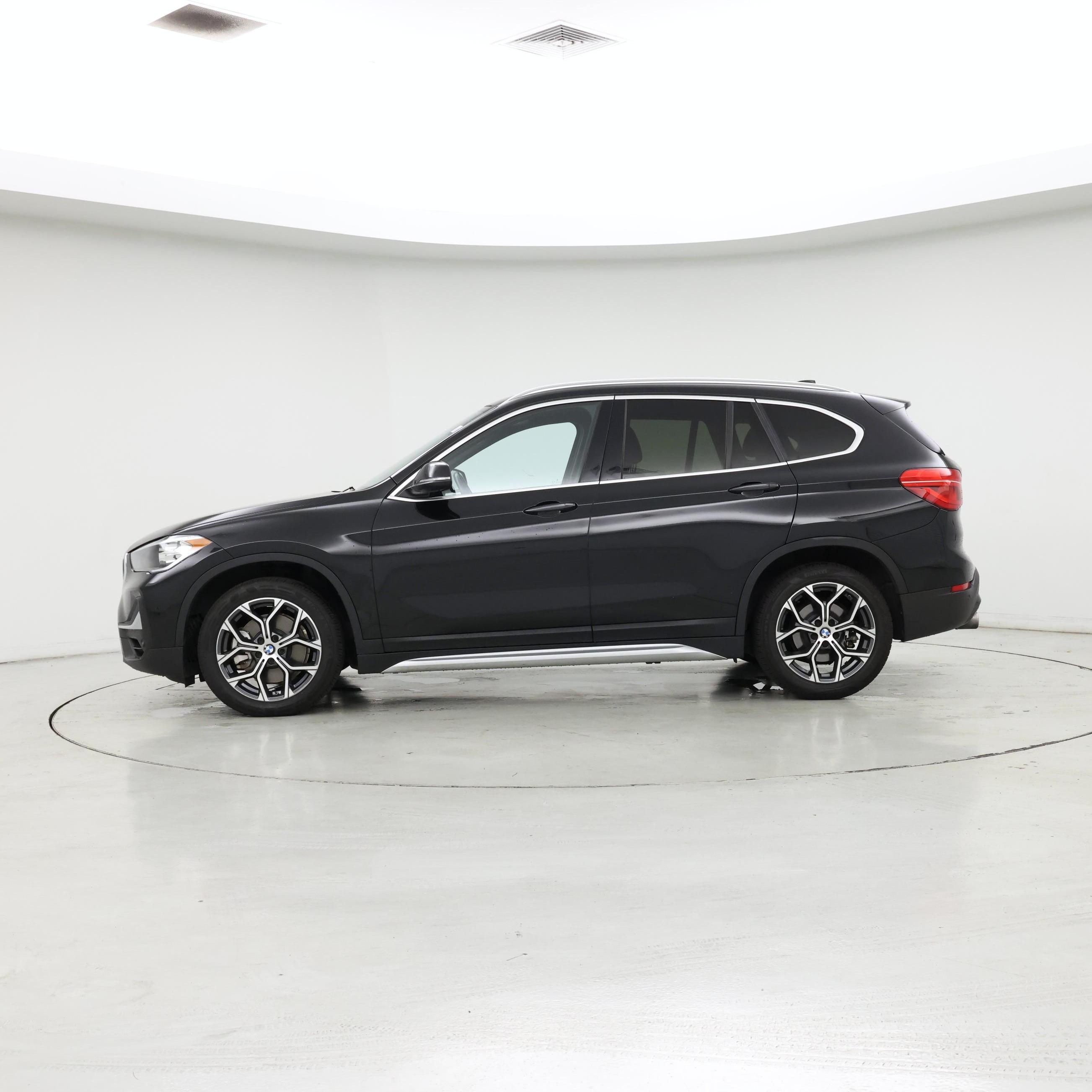 Thumbnail: 2022 BMW X1 - 3