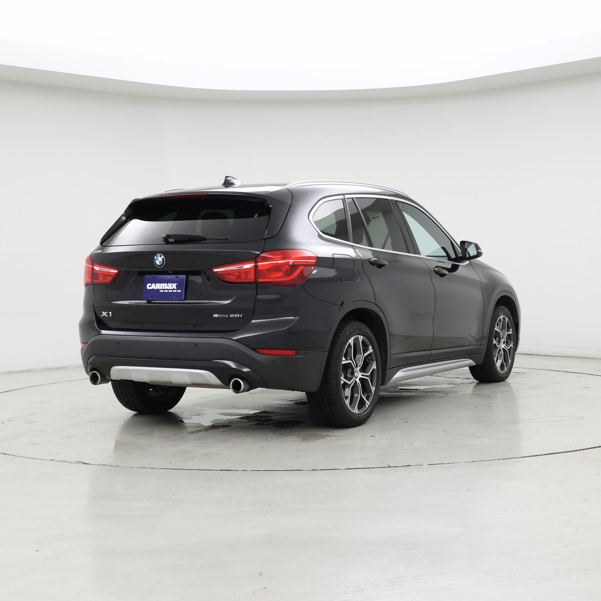 Thumbnail: 2022 BMW X1 - 8