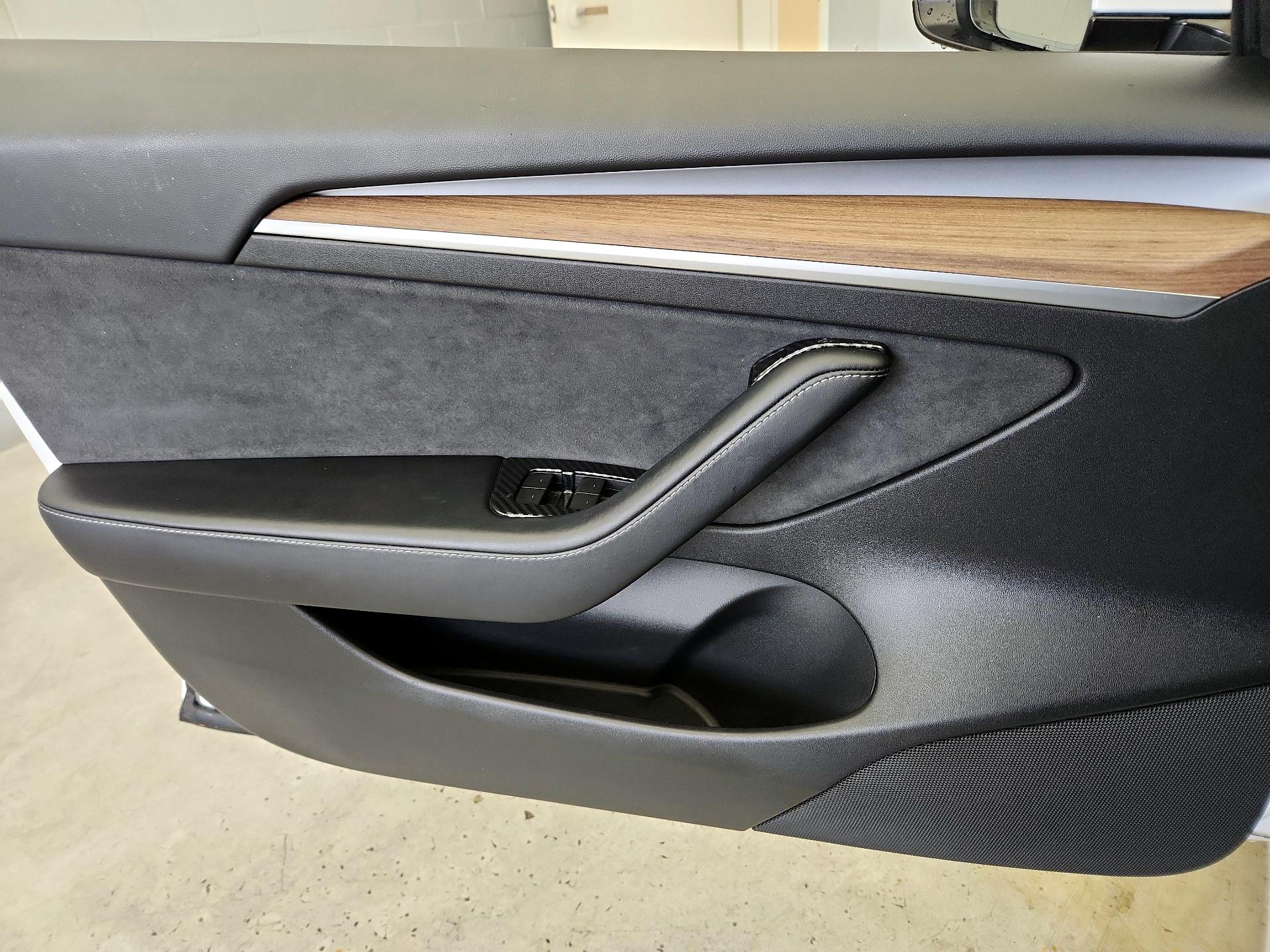 Thumbnail: 2022 Tesla Model 3 - 12