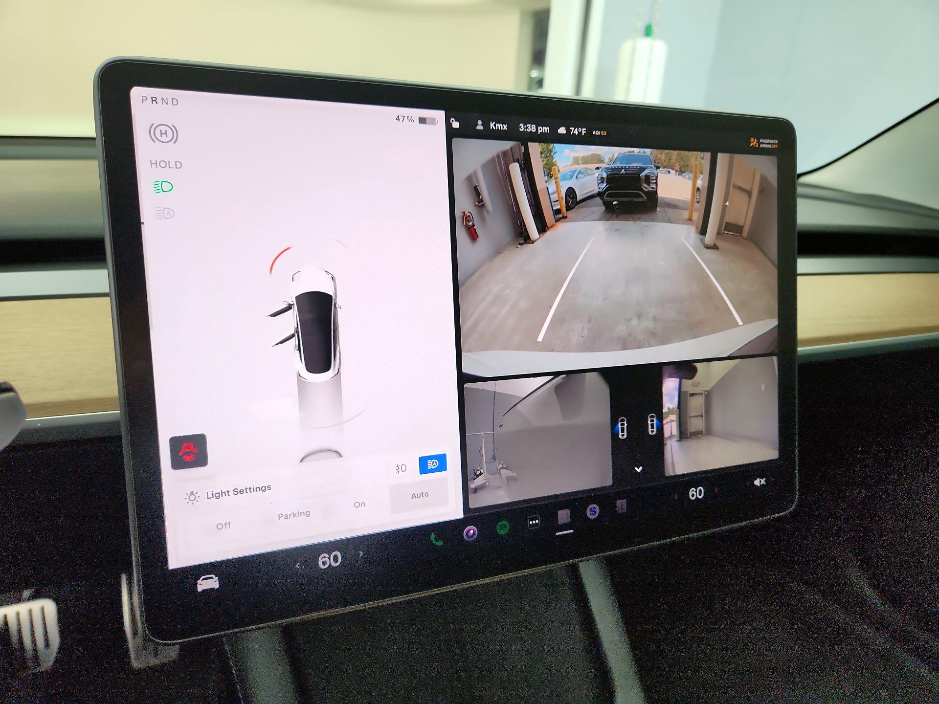 Thumbnail: 2022 Tesla Model 3 - 14