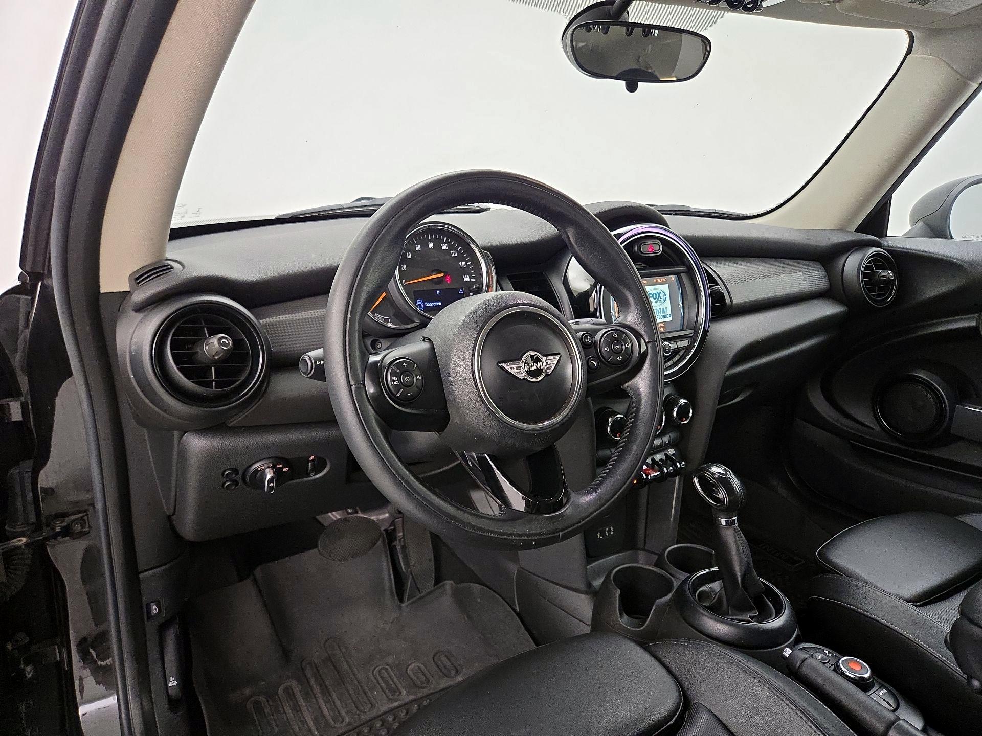 Thumbnail: 2018 MINI Cooper Hardtop - 9