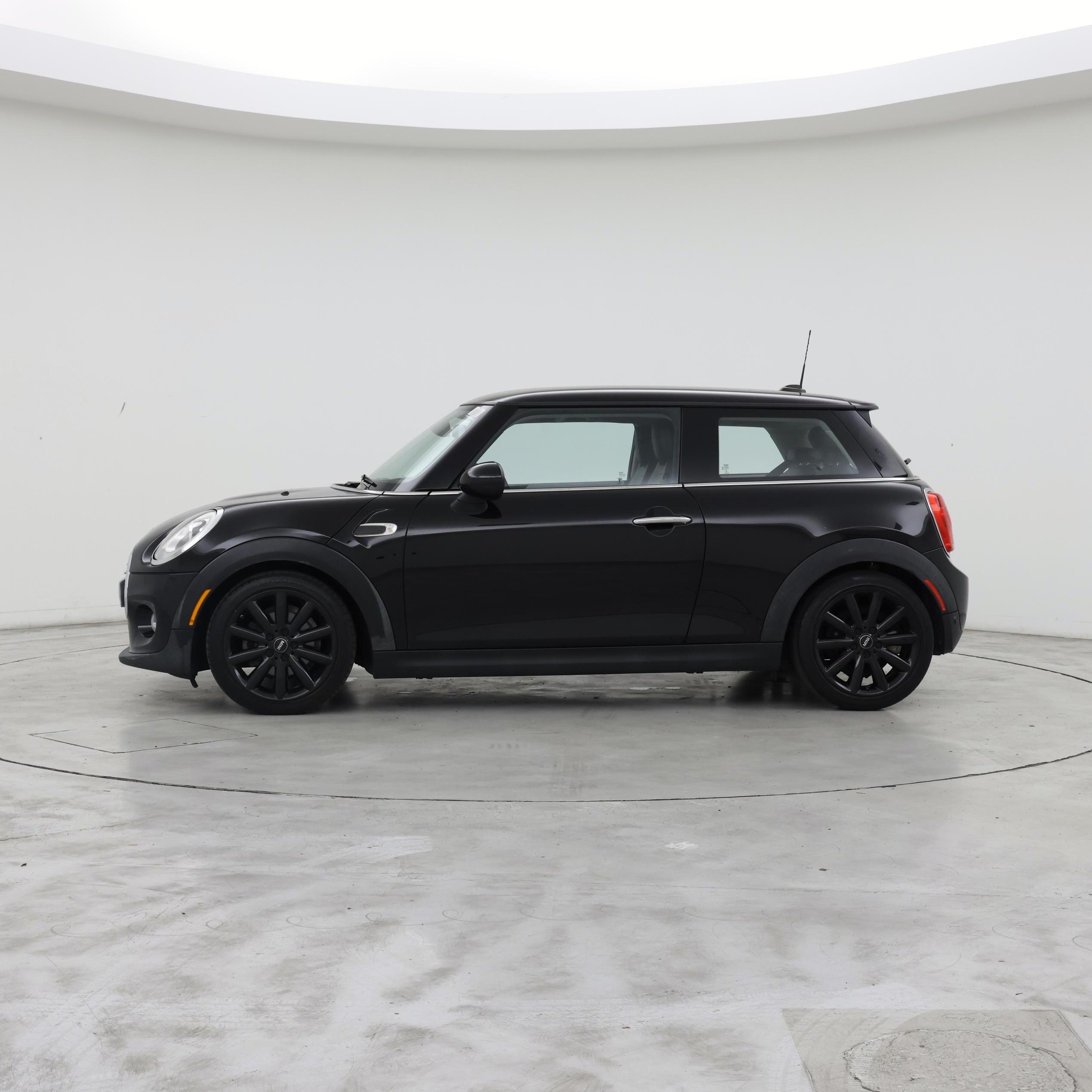 Thumbnail: 2018 MINI Cooper Hardtop - 3