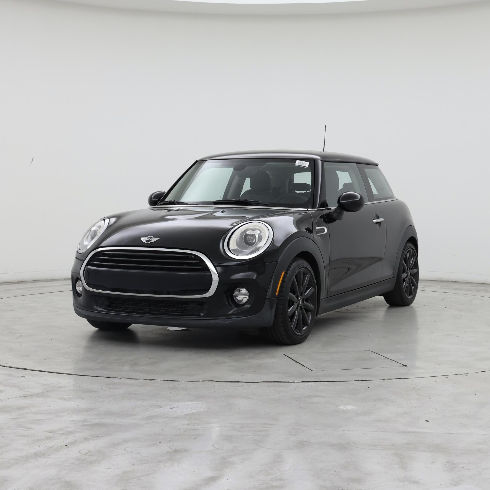 Thumbnail: 2018 MINI Cooper Hardtop - 4