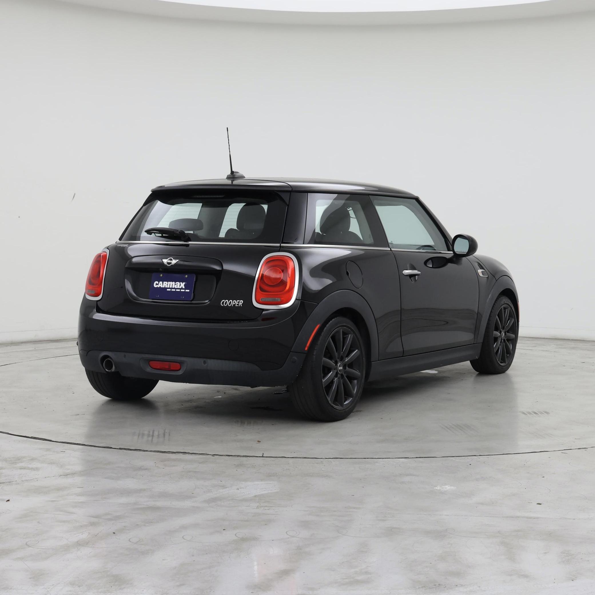 Thumbnail: 2018 MINI Cooper Hardtop - 8