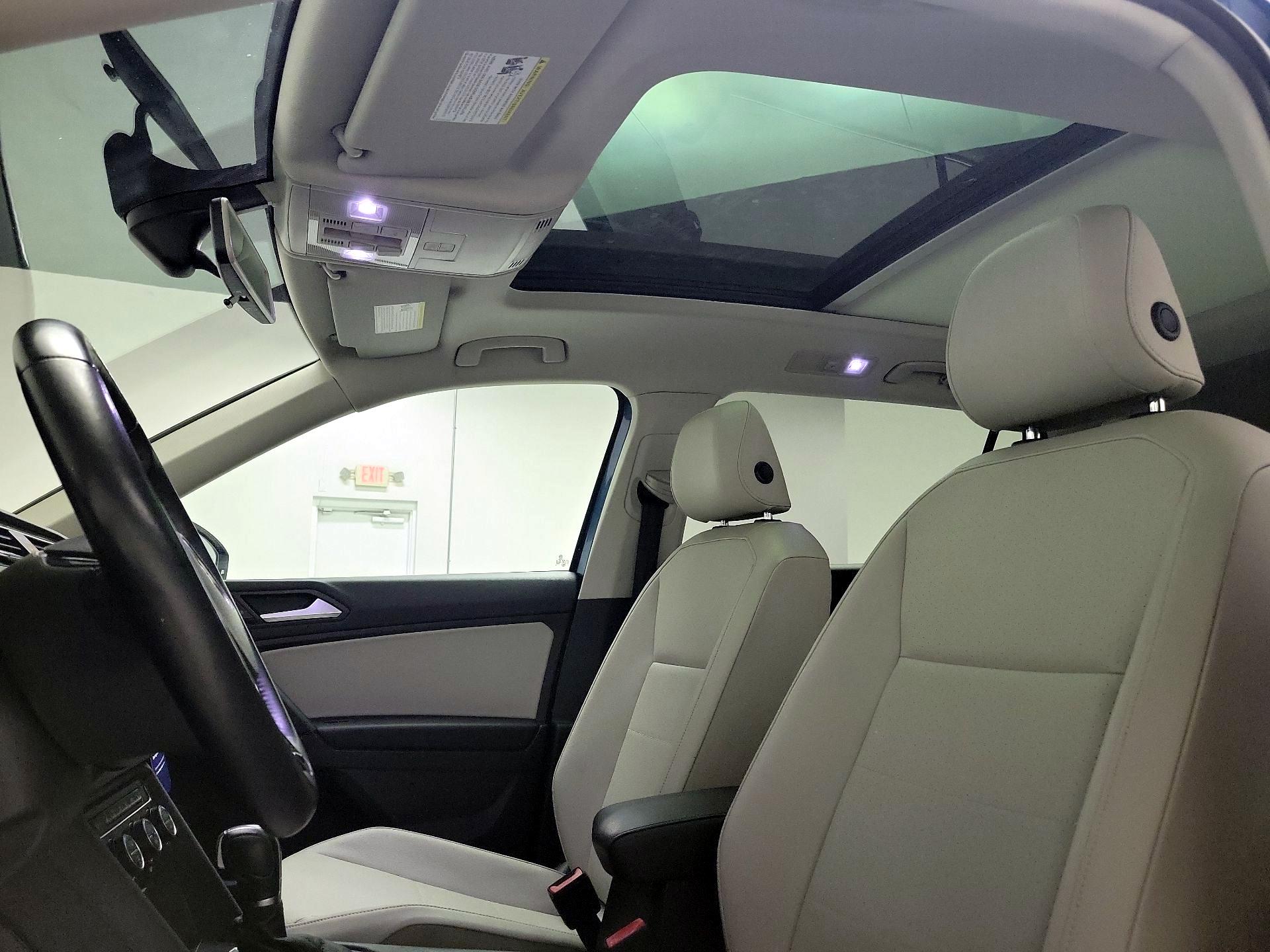 Thumbnail: 2019 Volkswagen Tiguan - 19