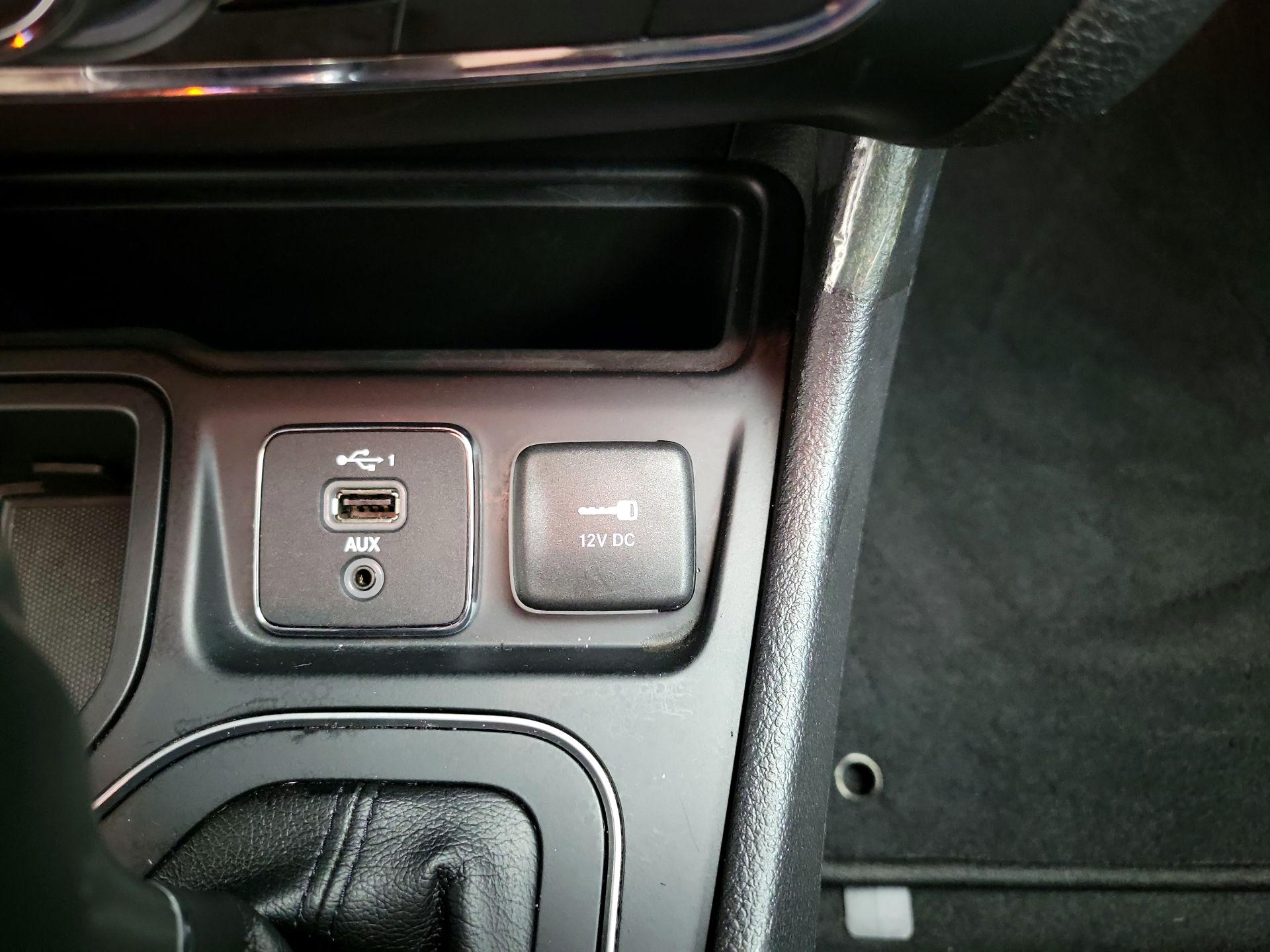 Thumbnail: 2021 Jeep Cherokee - 19