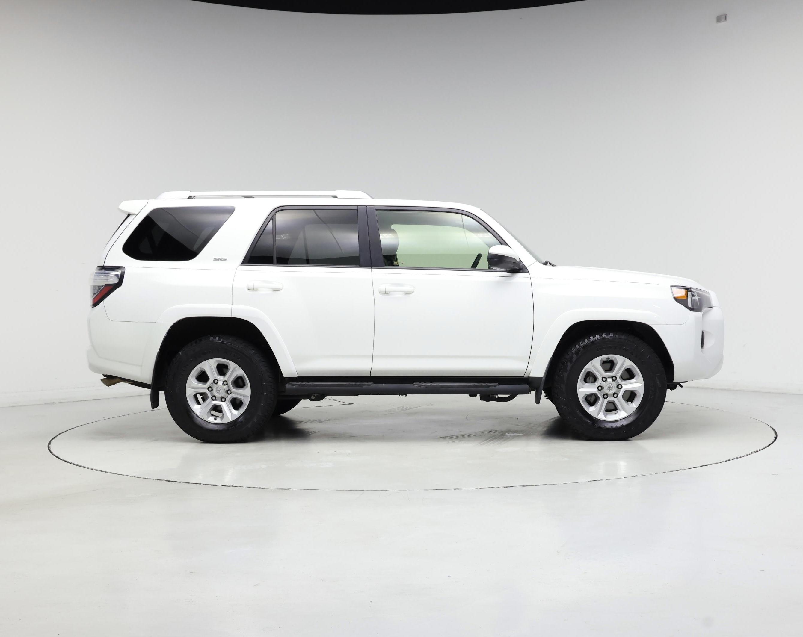Thumbnail: 2015 Toyota 4Runner - 7