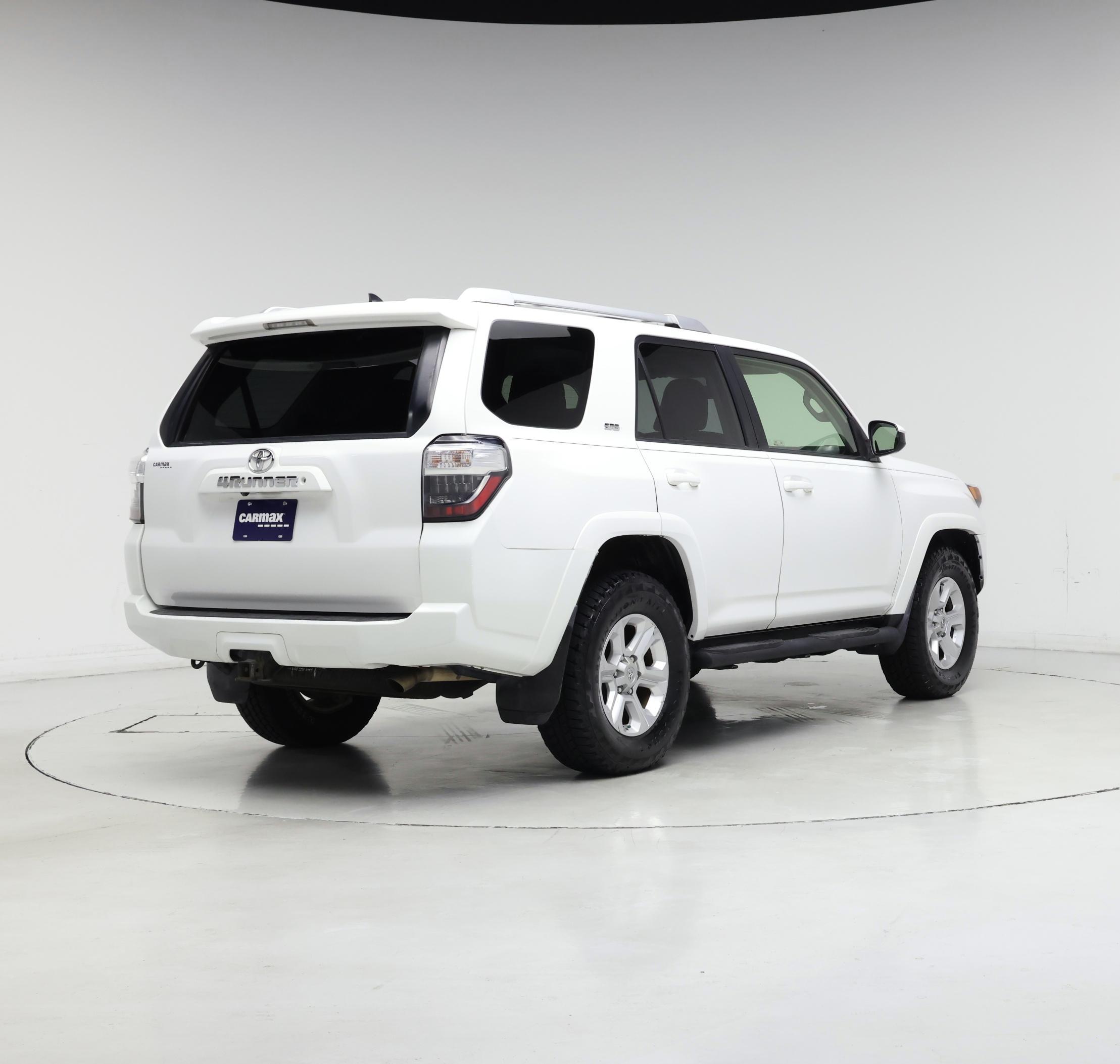 Thumbnail: 2015 Toyota 4Runner - 8