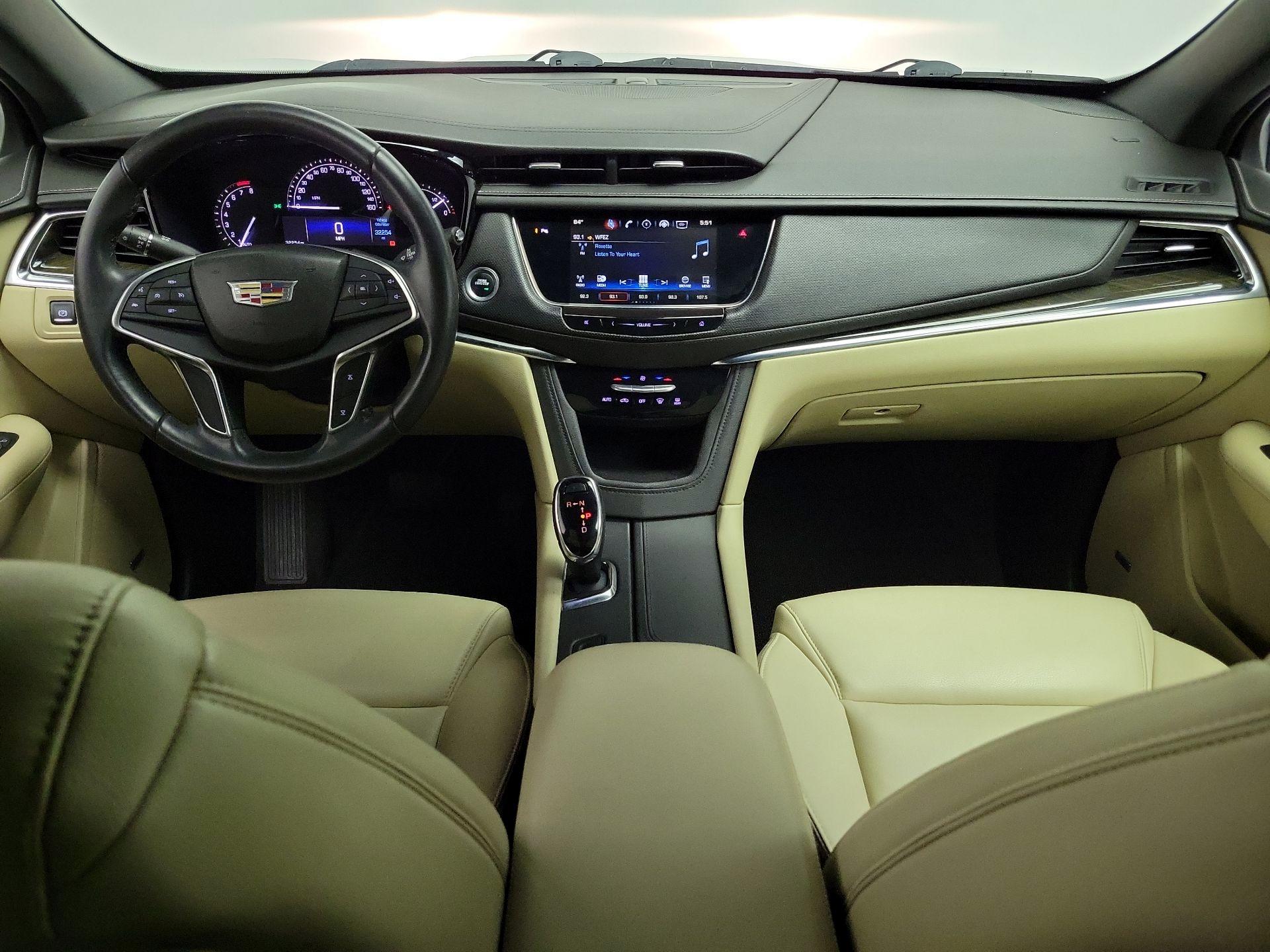 Thumbnail: 2018 Cadillac XT5 - 9