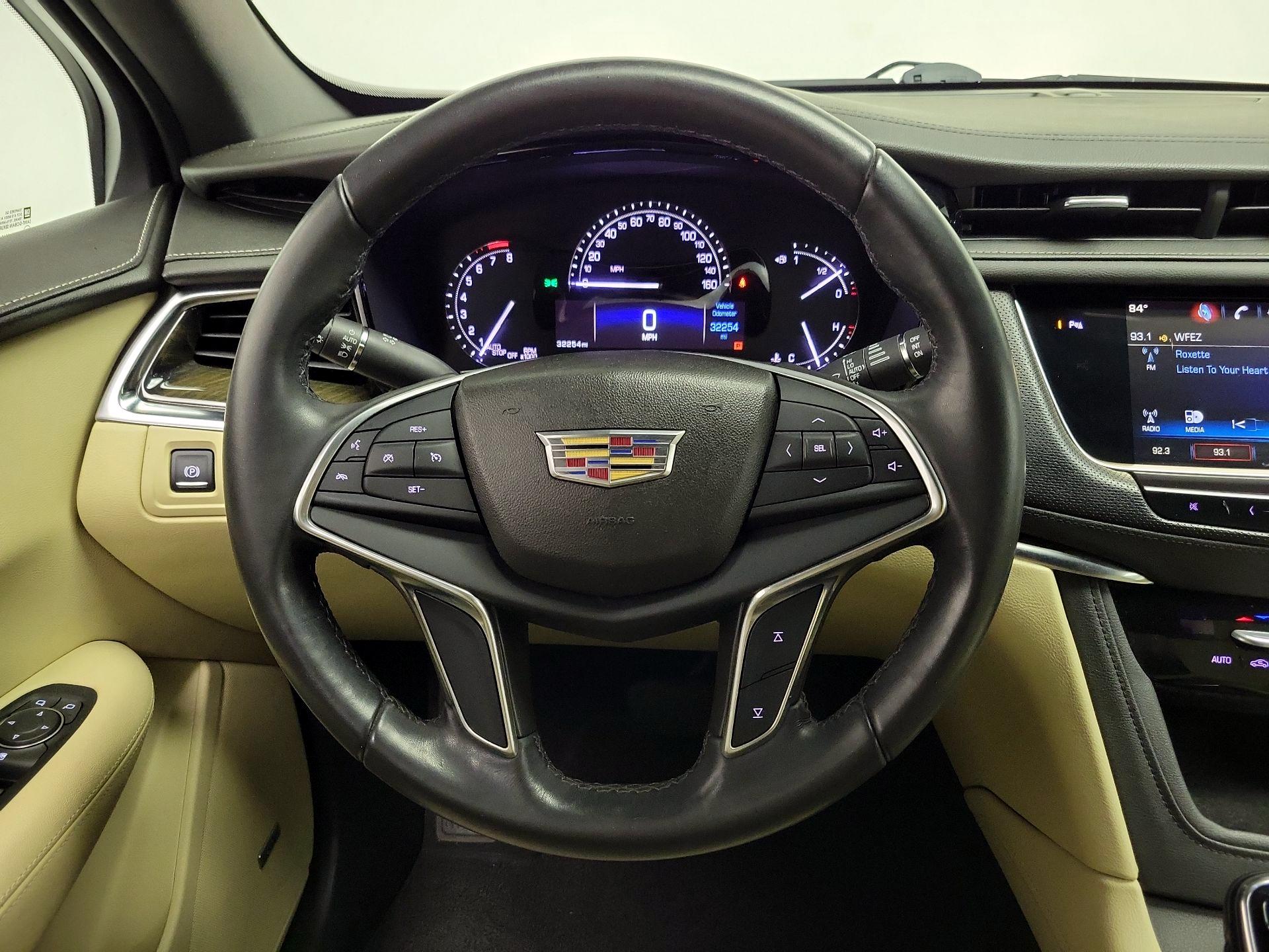 Thumbnail: 2018 Cadillac XT5 - 10