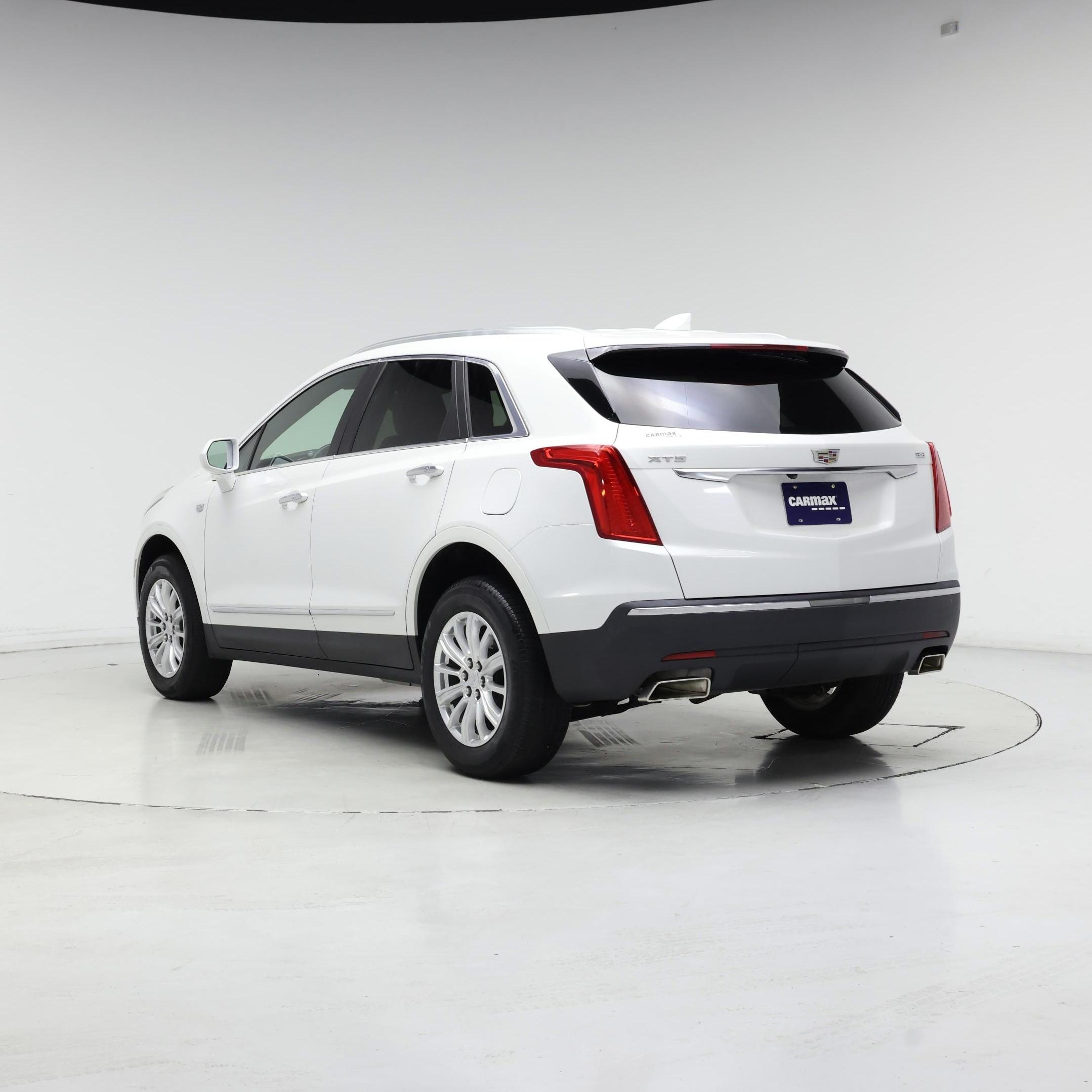 Thumbnail: 2018 Cadillac XT5 - 2
