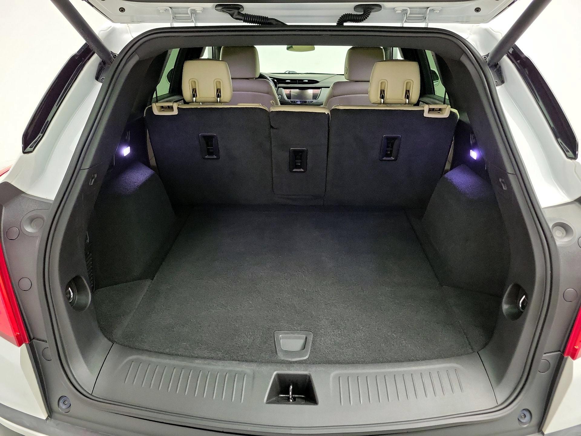 Thumbnail: 2018 Cadillac XT5 - 19