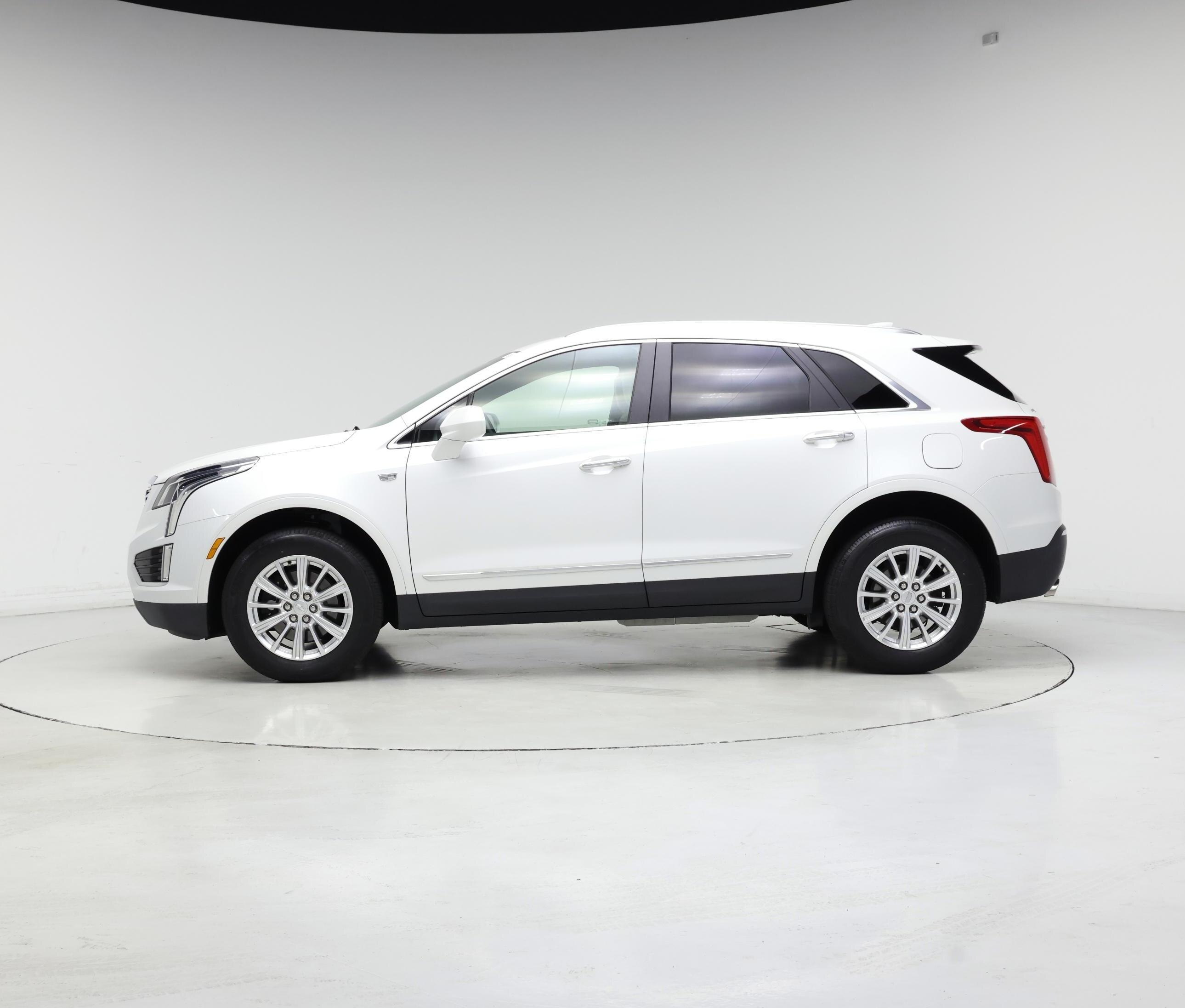 Thumbnail: 2018 Cadillac XT5 - 3