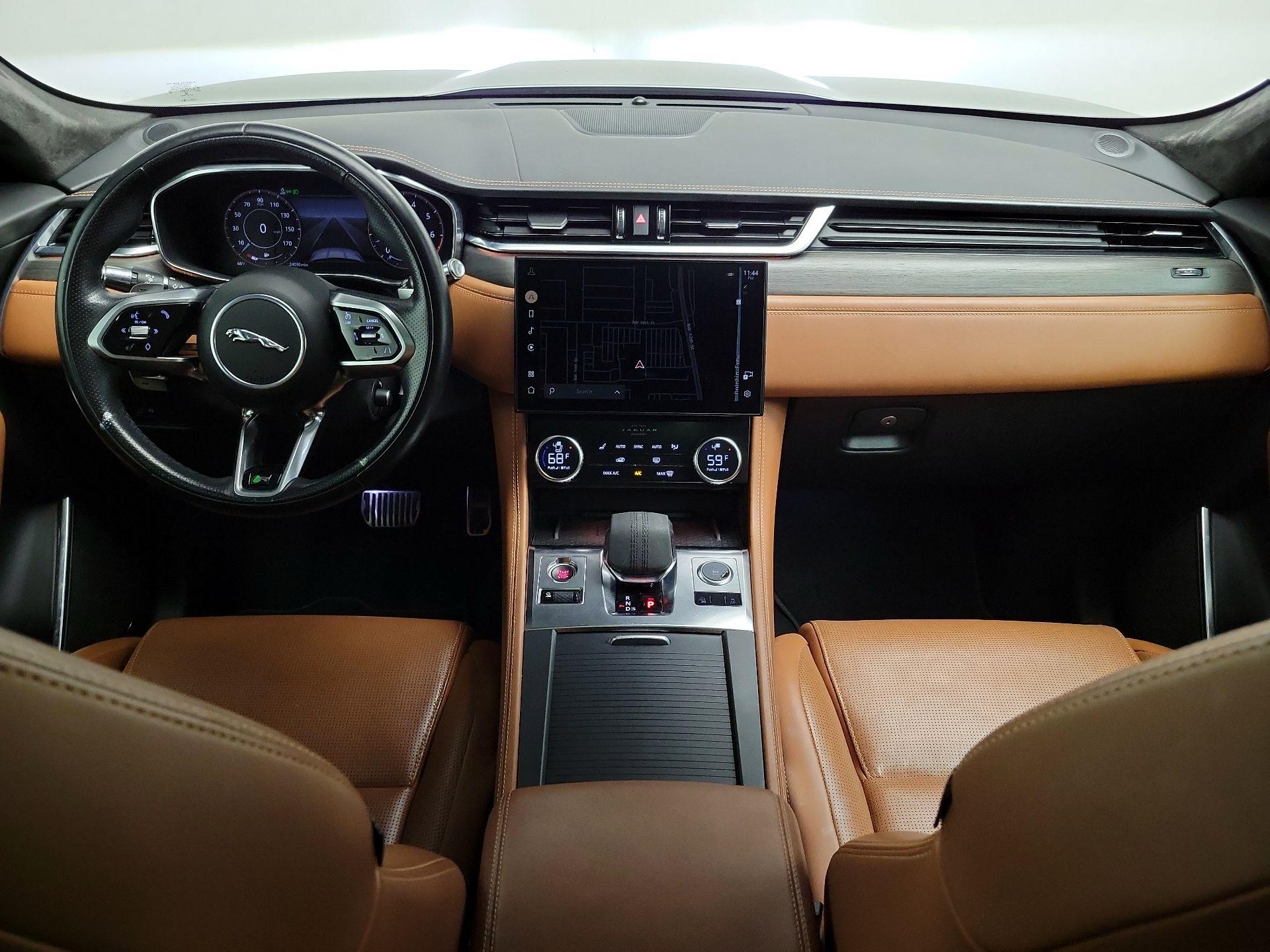 Thumbnail: 2021 Jaguar F-Pace - 9