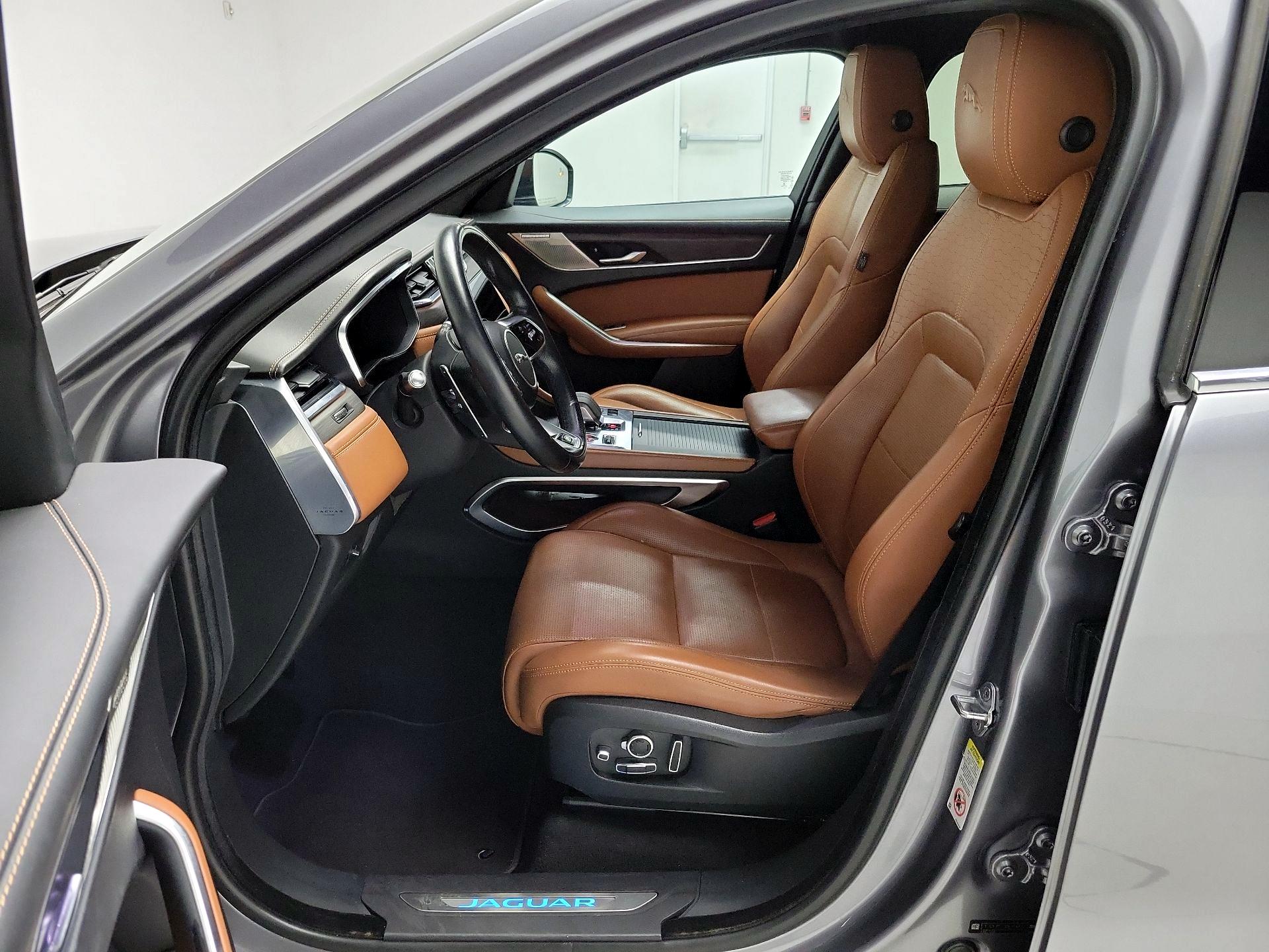 Thumbnail: 2021 Jaguar F-Pace - 11