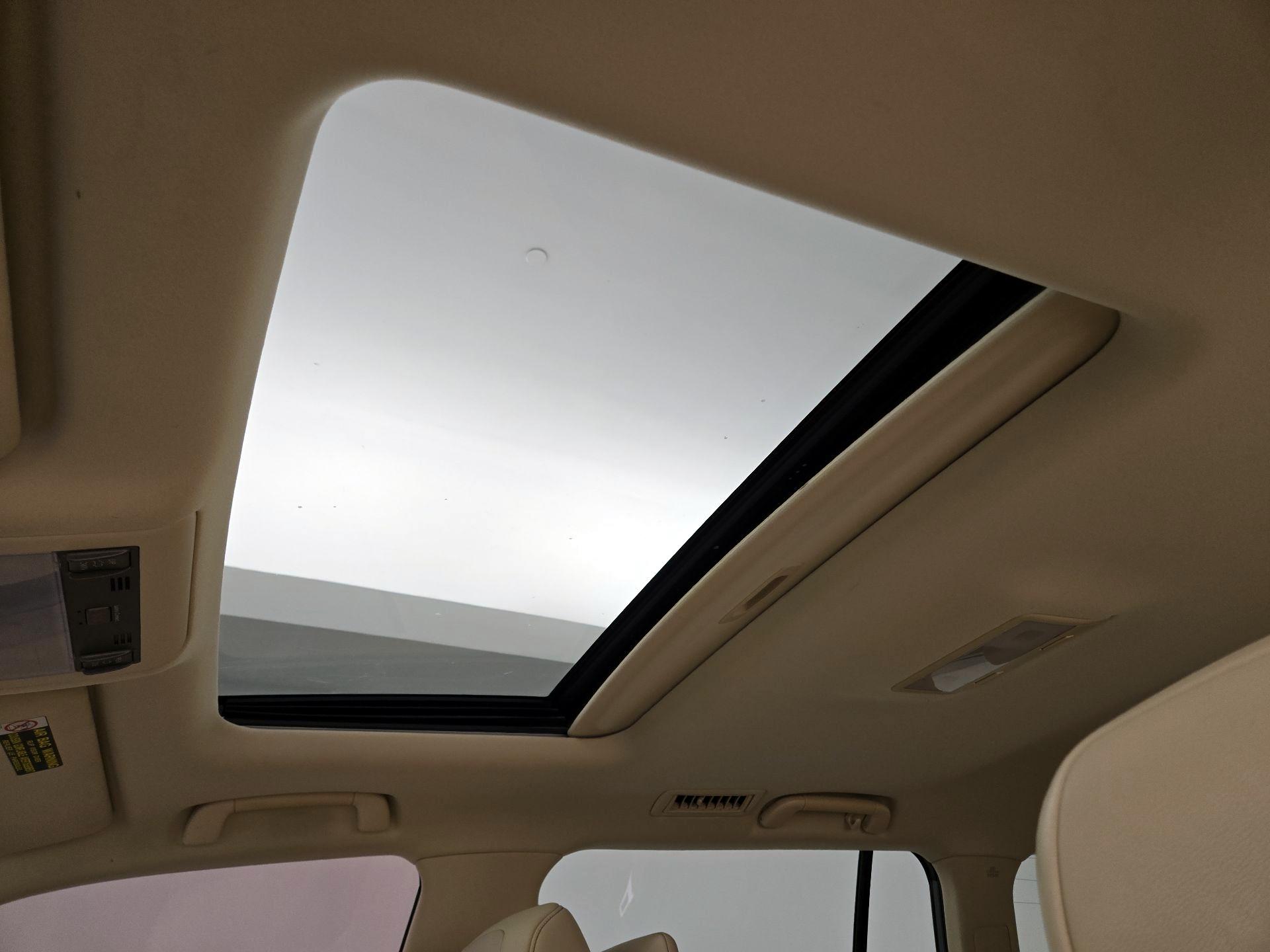 Thumbnail: 2013 Lexus LX - 20